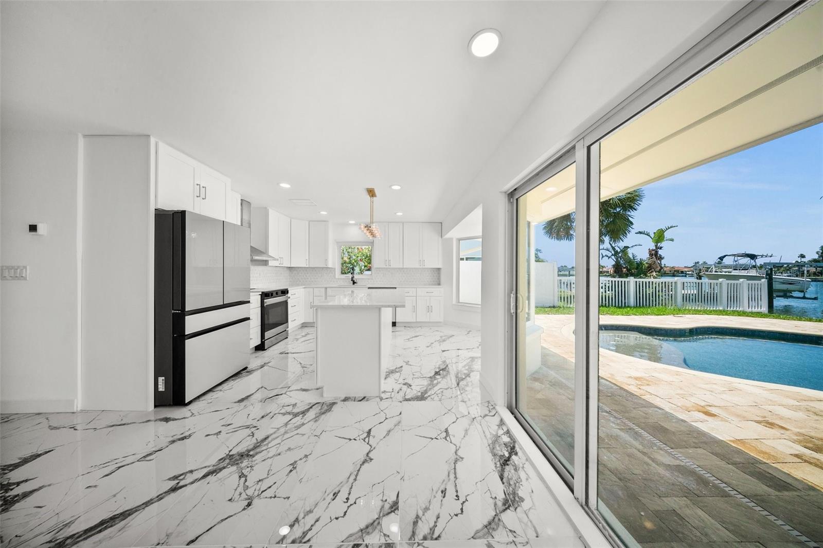 Listing photo id 58 for 600 115th Avenue