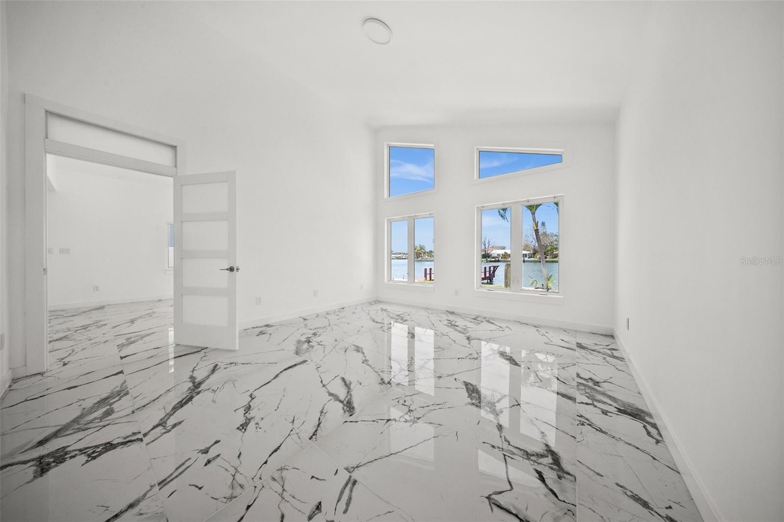 Listing photo id 62 for 600 115th Avenue