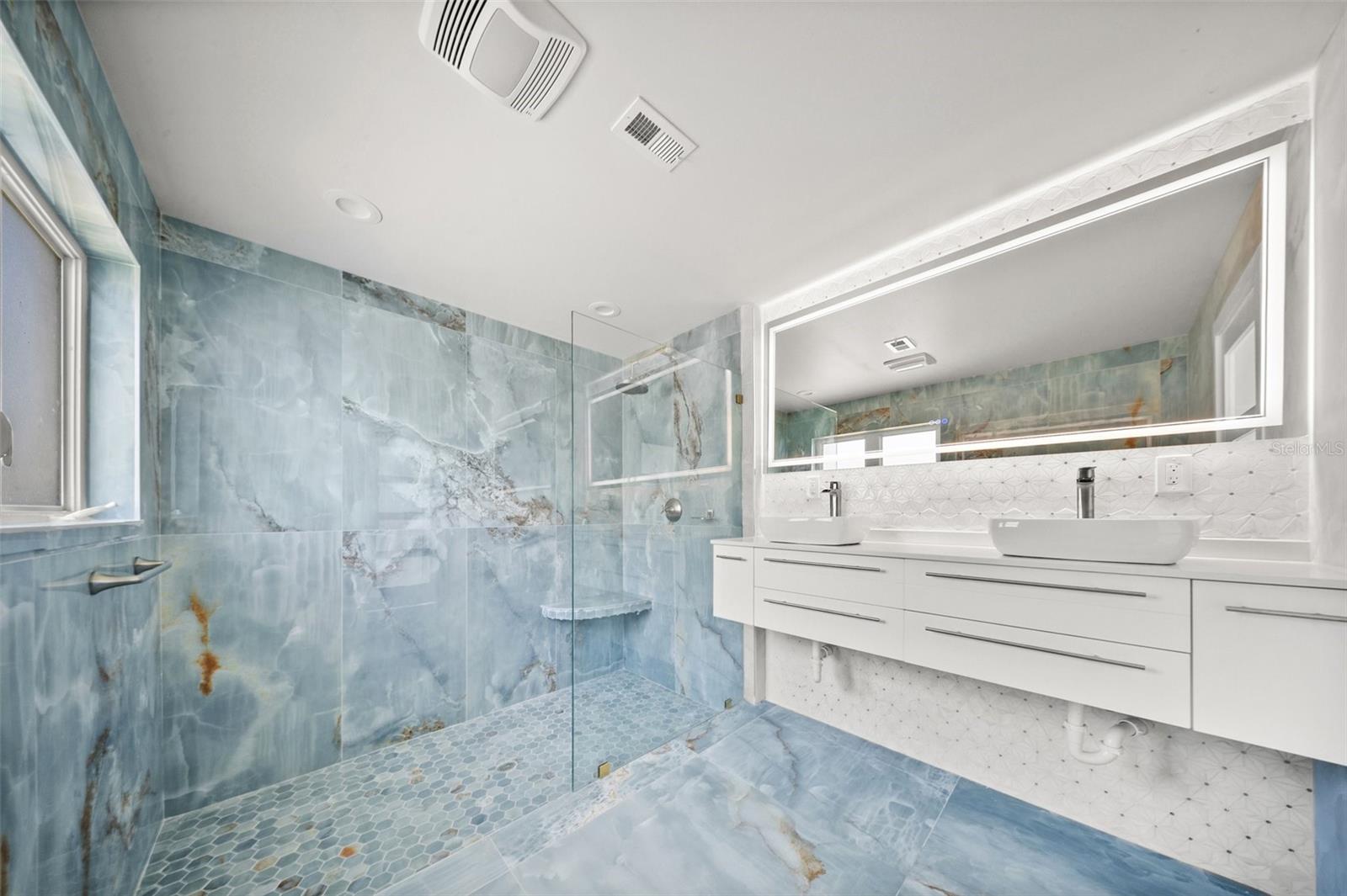 Listing photo id 63 for 600 115th Avenue