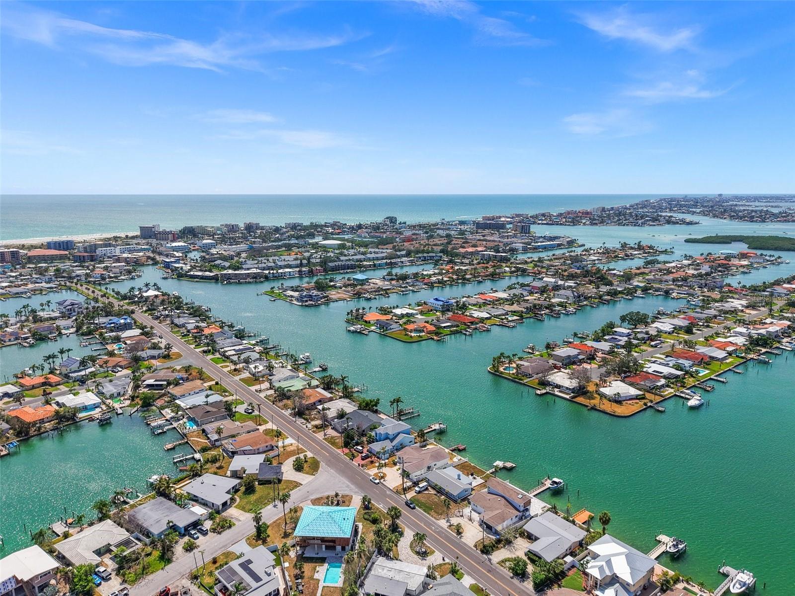 Listing photo id 5 for 600 115th Avenue