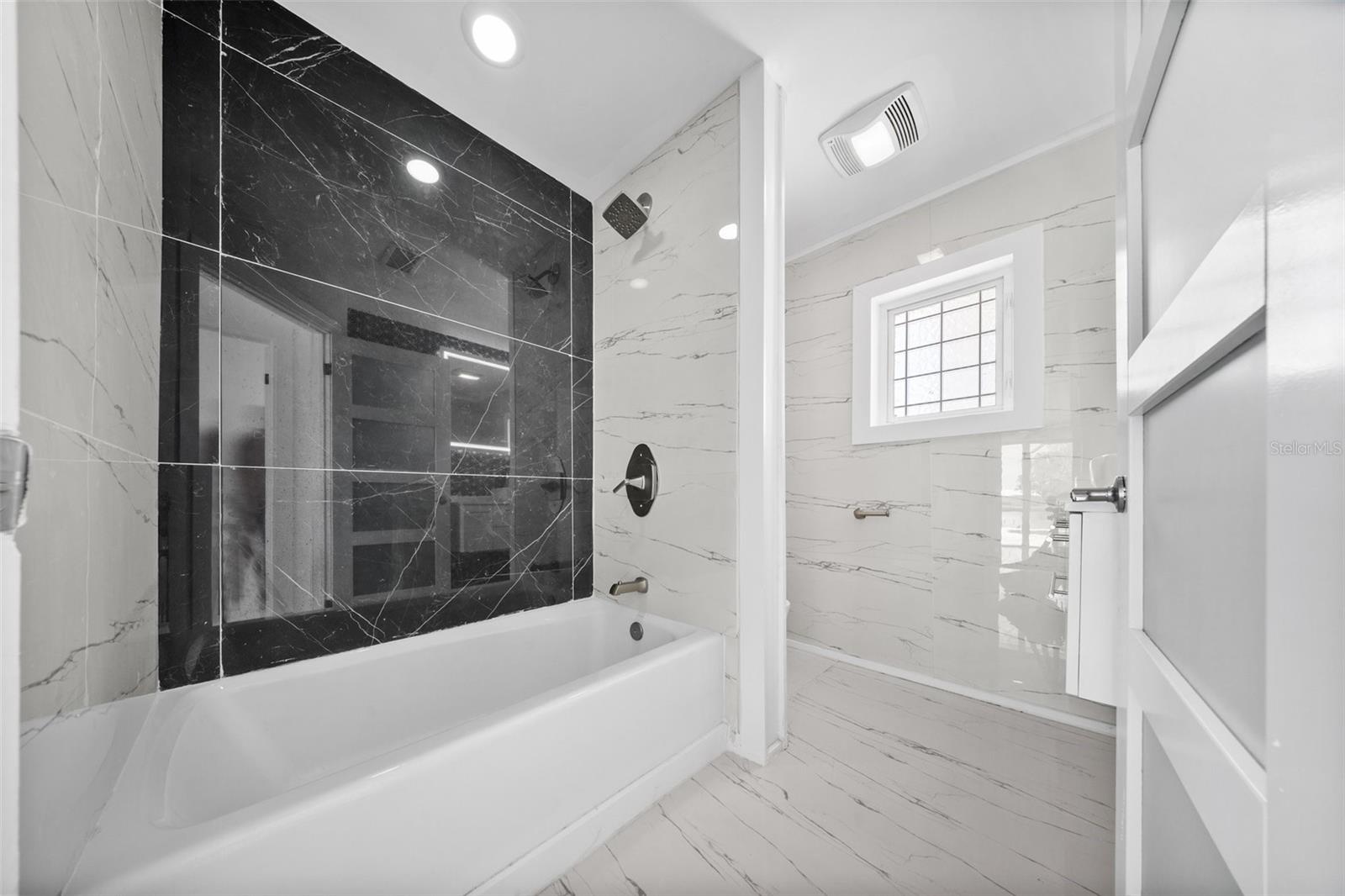 Listing photo id 68 for 600 115th Avenue