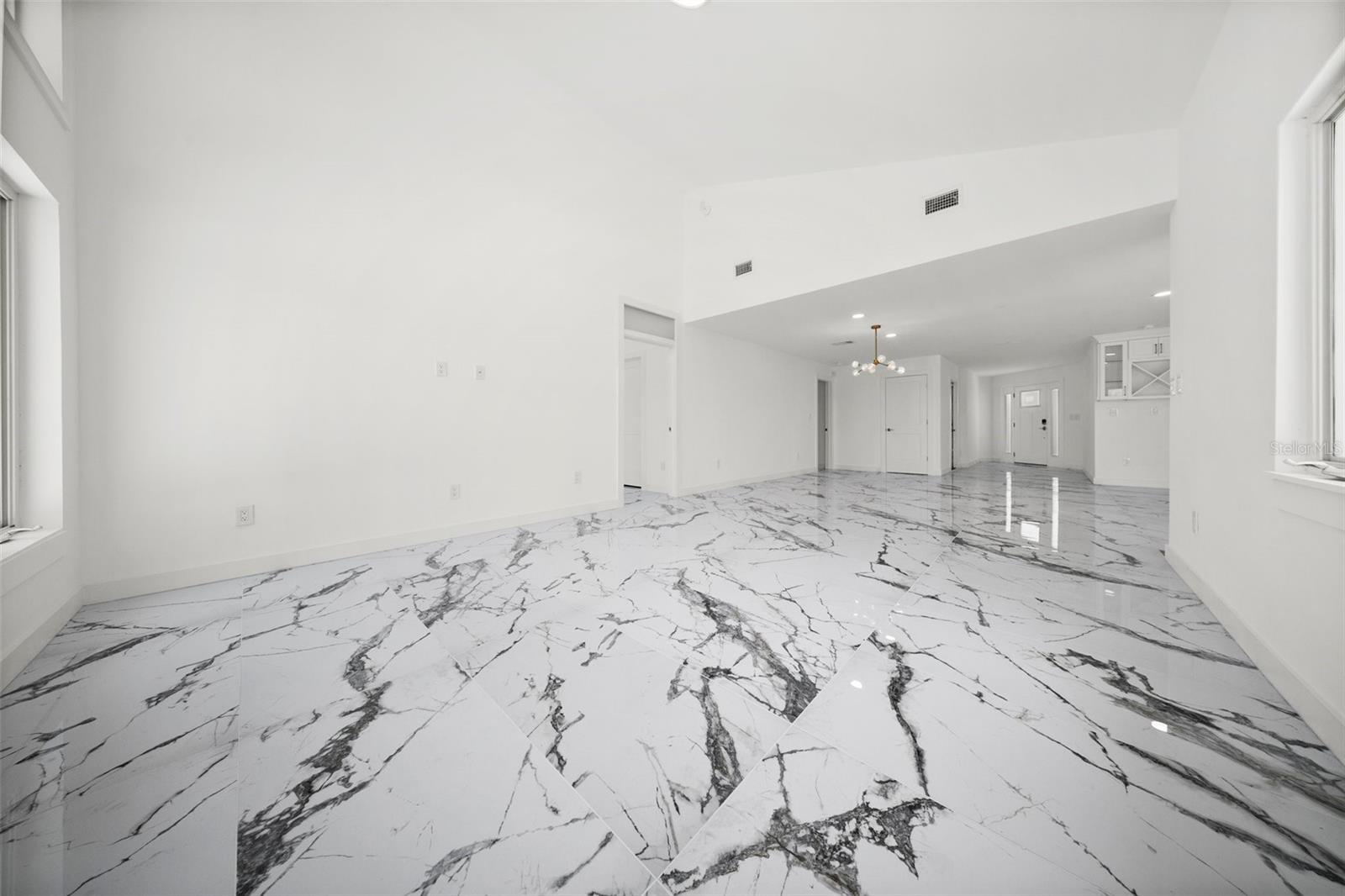 Listing photo id 72 for 600 115th Avenue