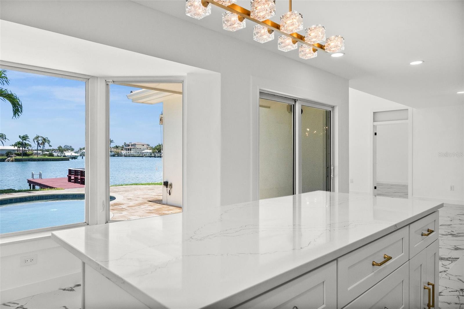 Listing photo id 75 for 600 115th Avenue