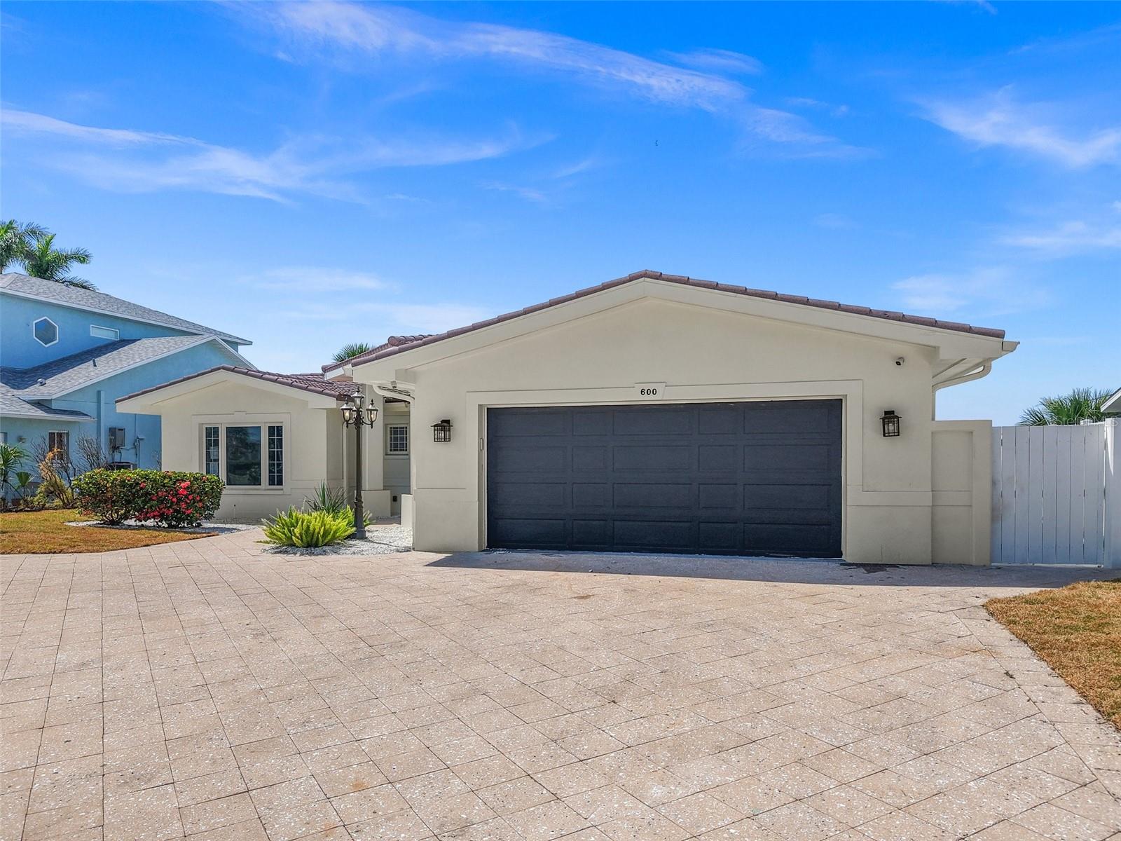 Listing photo id 7 for 600 115th Avenue