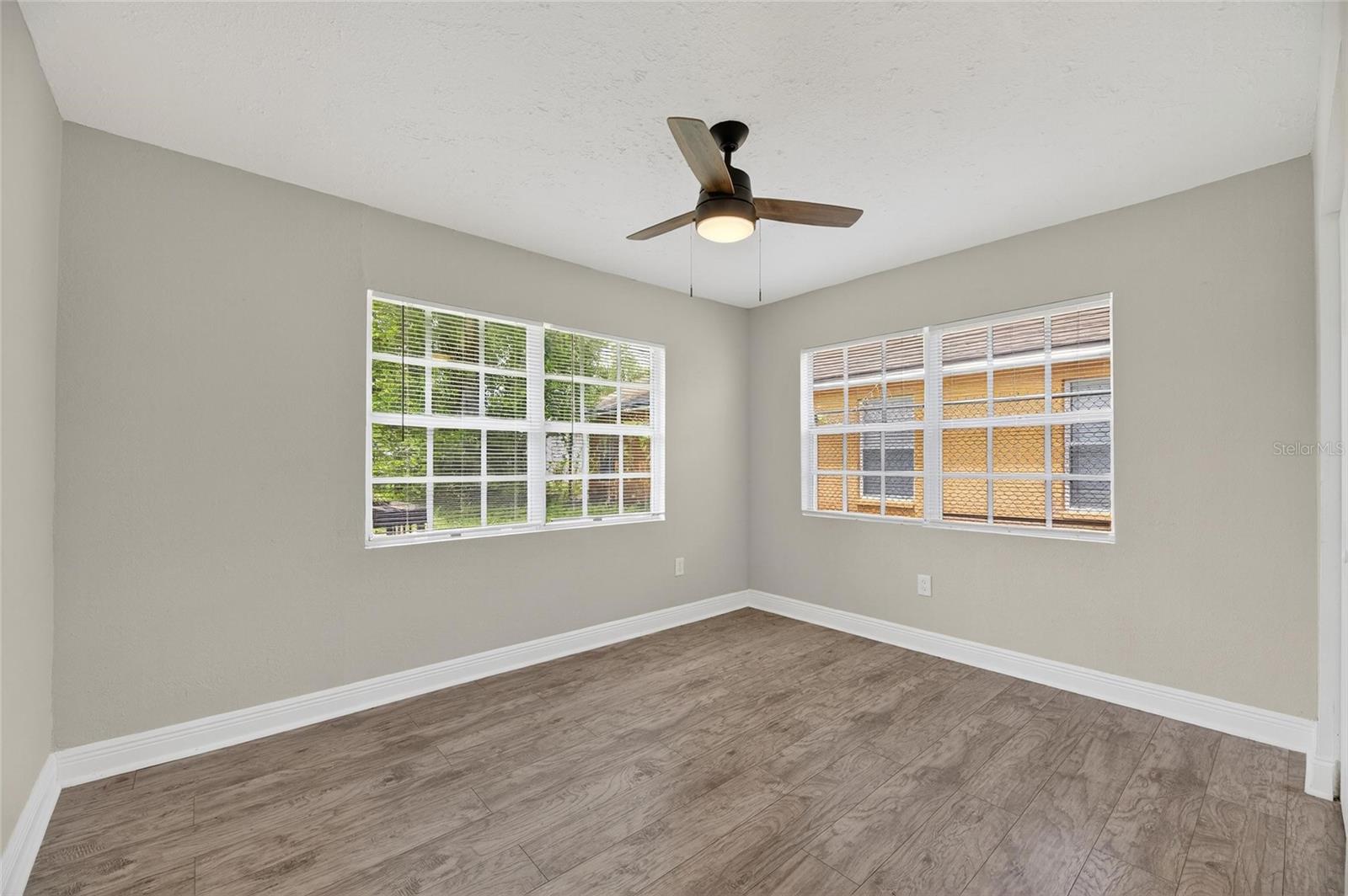 Listing photo id 19 for 3409 Comanche Avenue