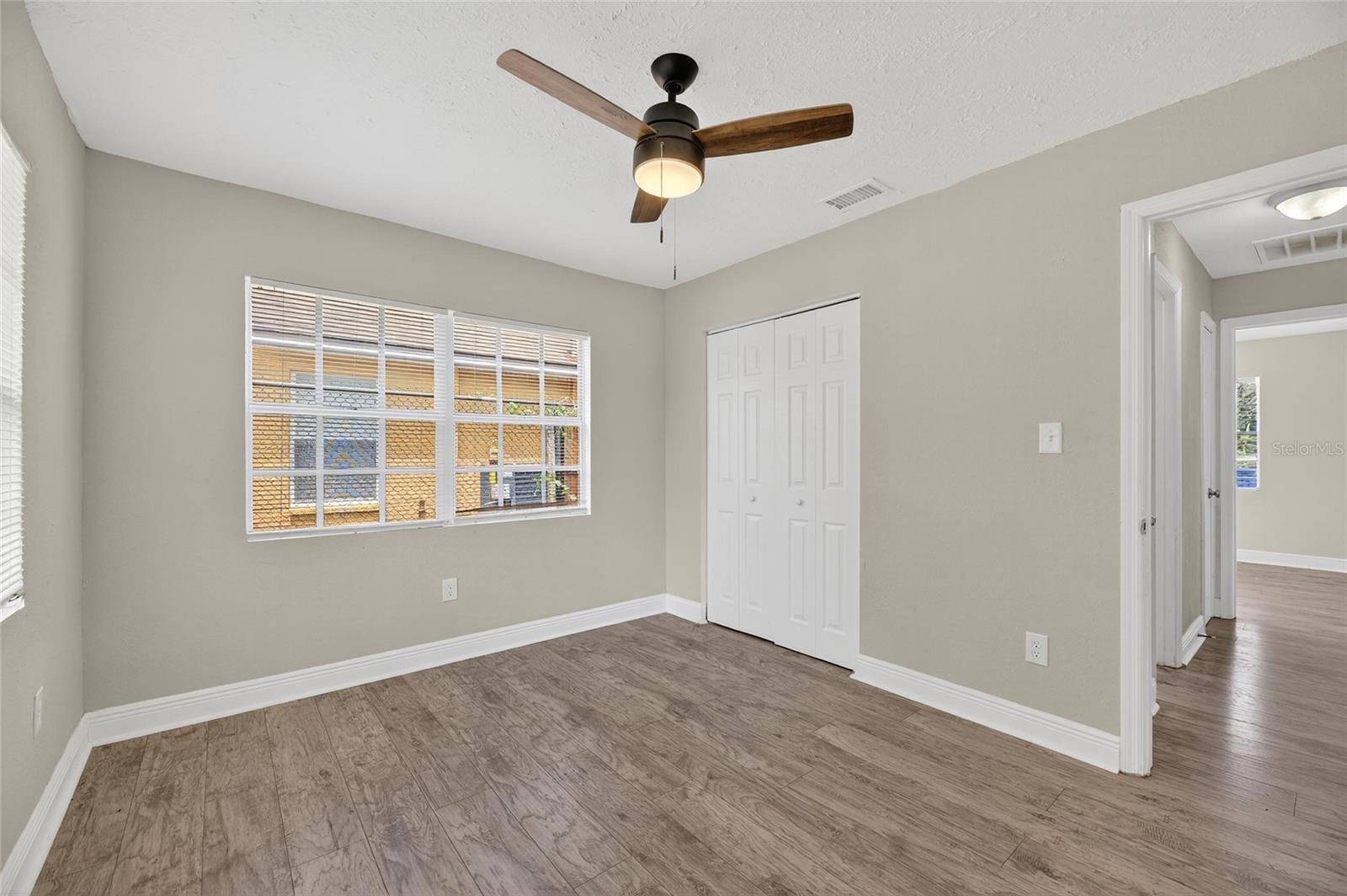 Listing photo id 20 for 3409 Comanche Avenue