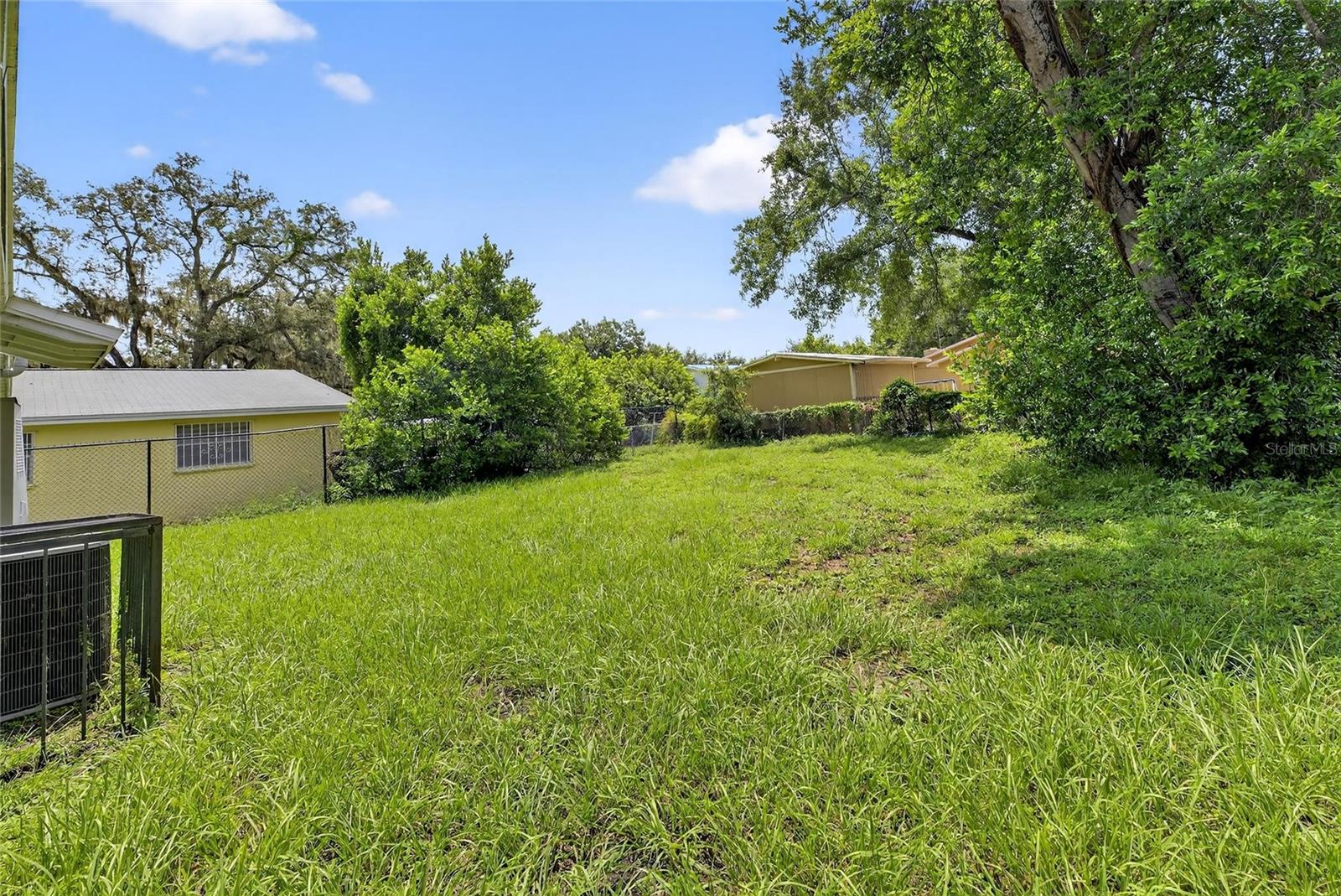 Listing photo id 22 for 3409 Comanche Avenue