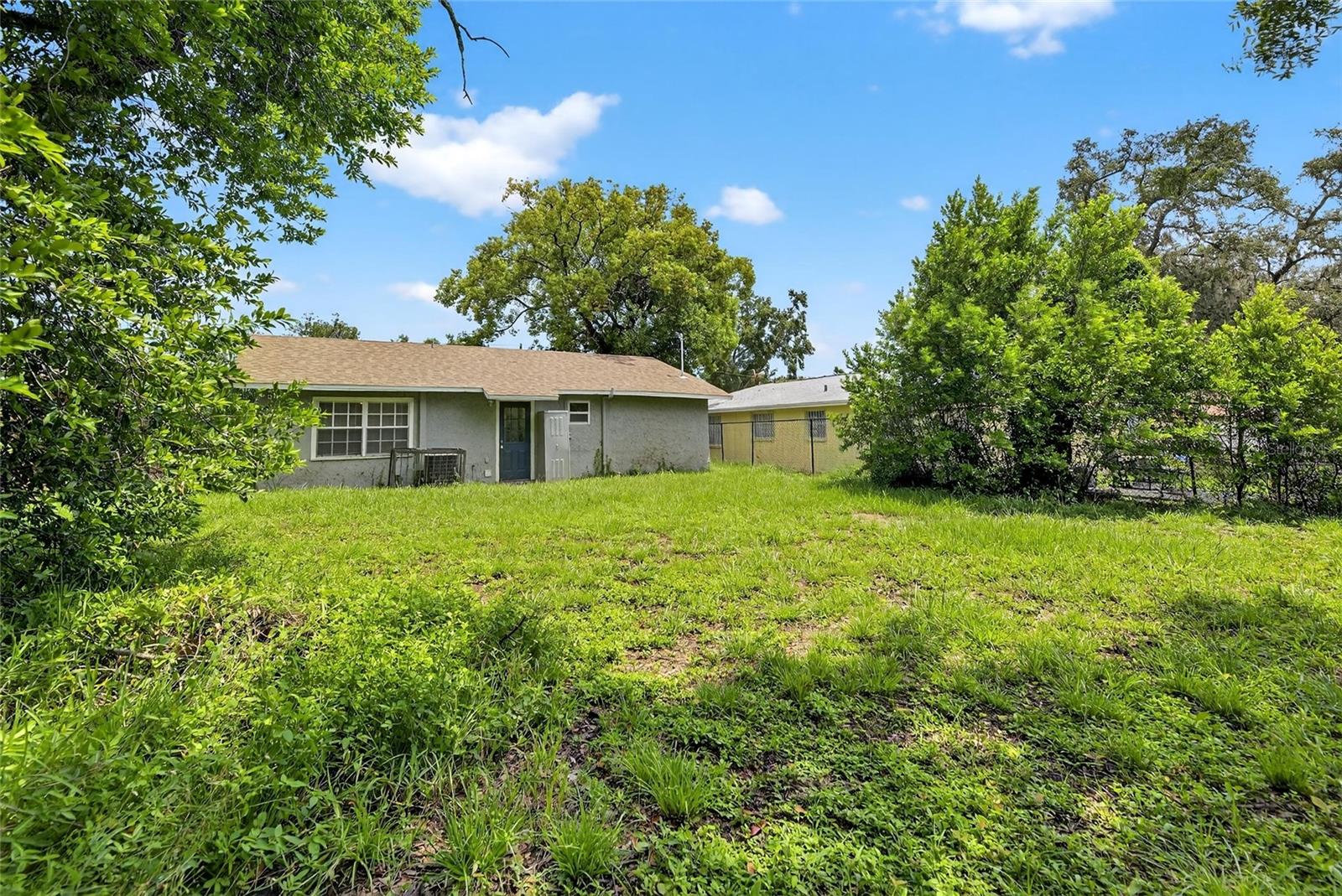 Listing photo id 23 for 3409 Comanche Avenue