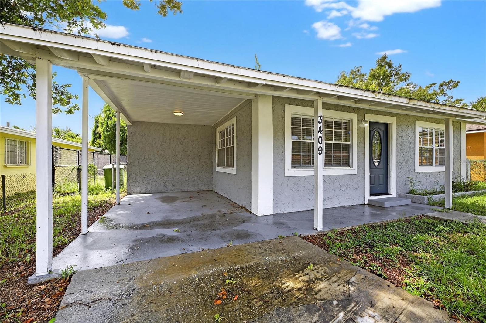 Listing photo id 2 for 3409 Comanche Avenue