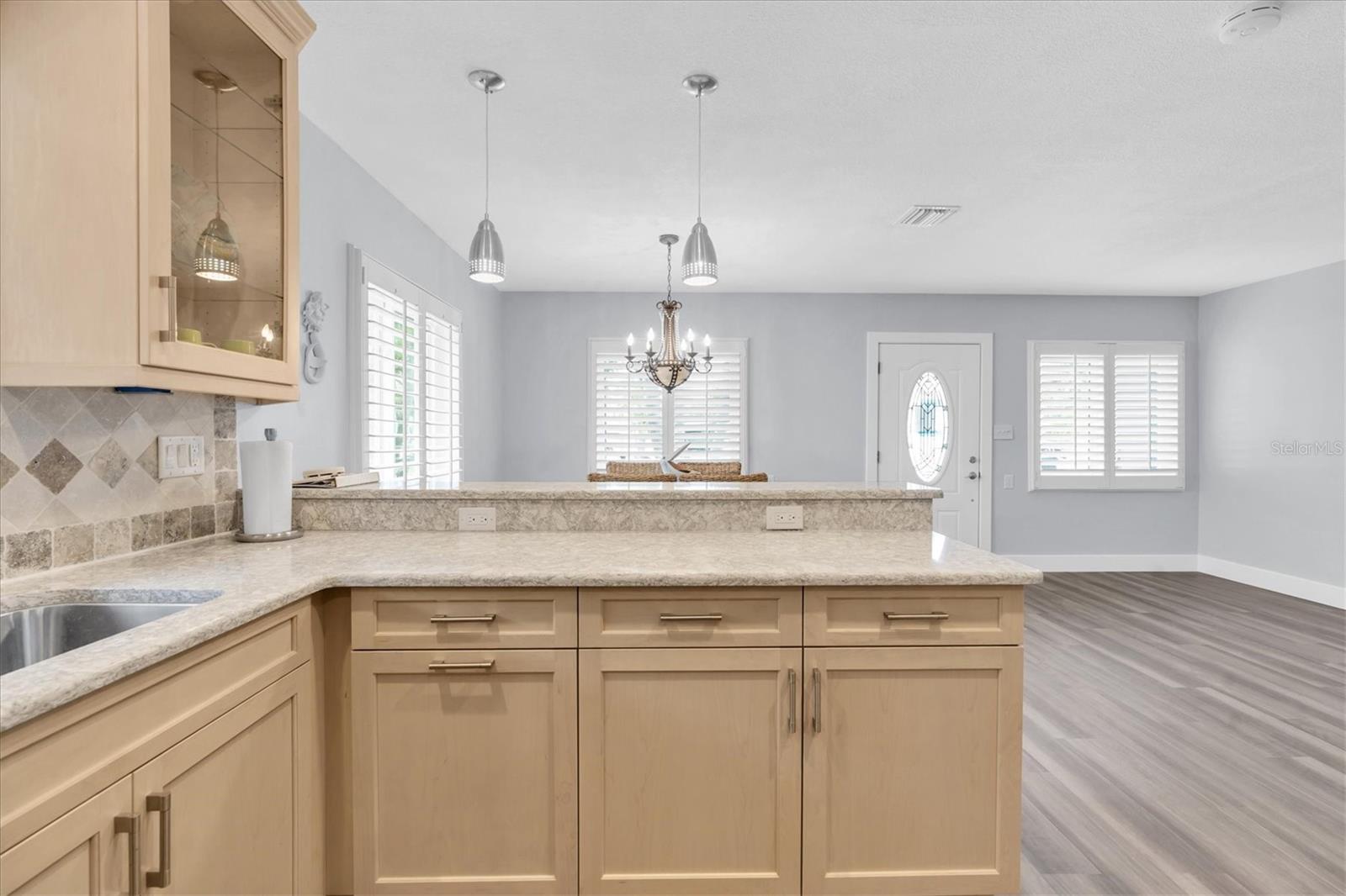 Image 14 of 32 For 528 77th Avenue