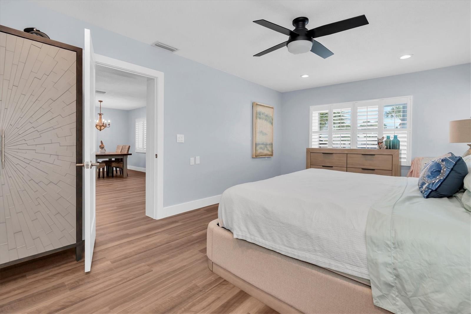 Image 18 of 32 For 528 77th Avenue