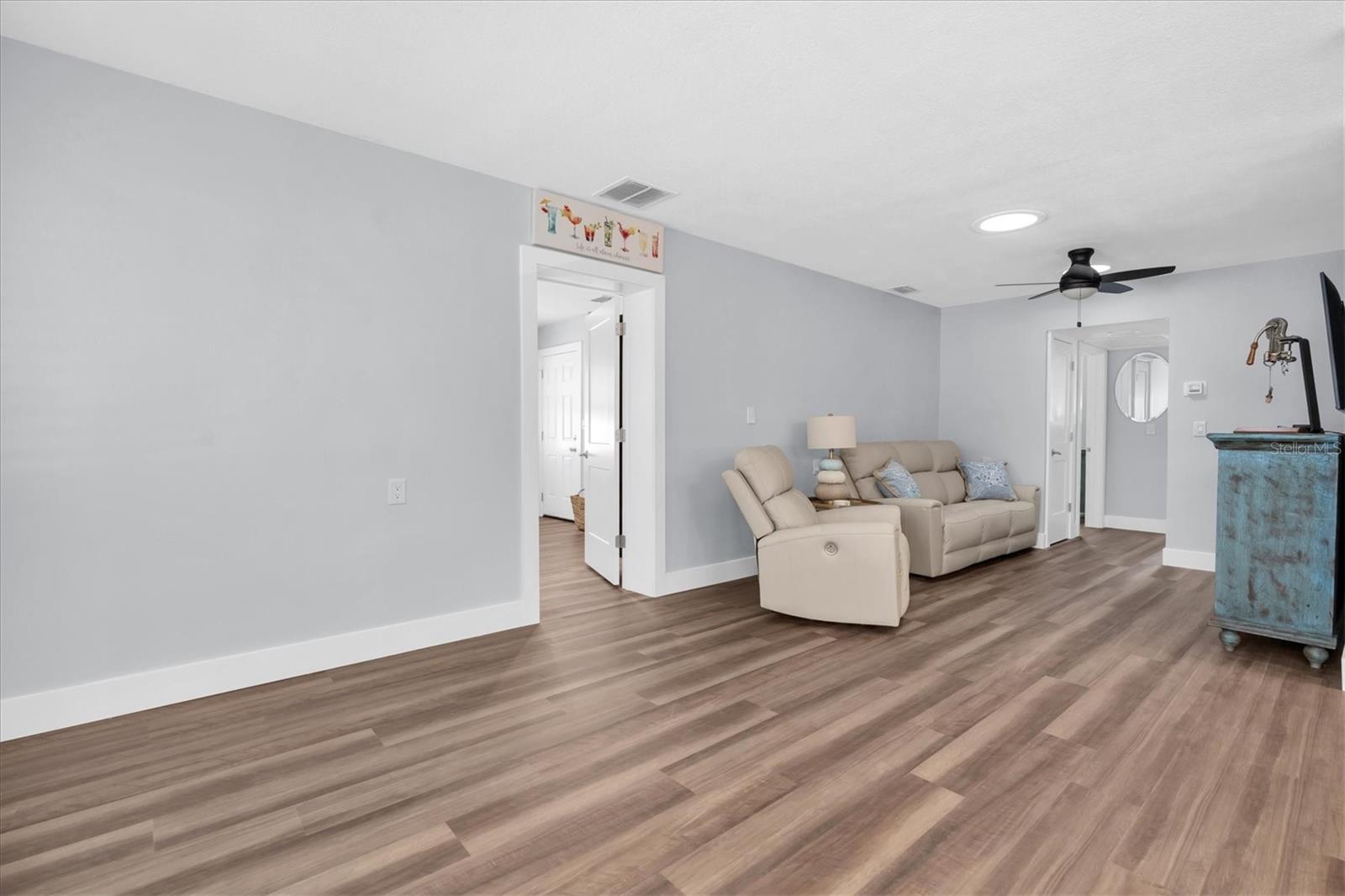 Image 4 of 32 For 528 77th Avenue