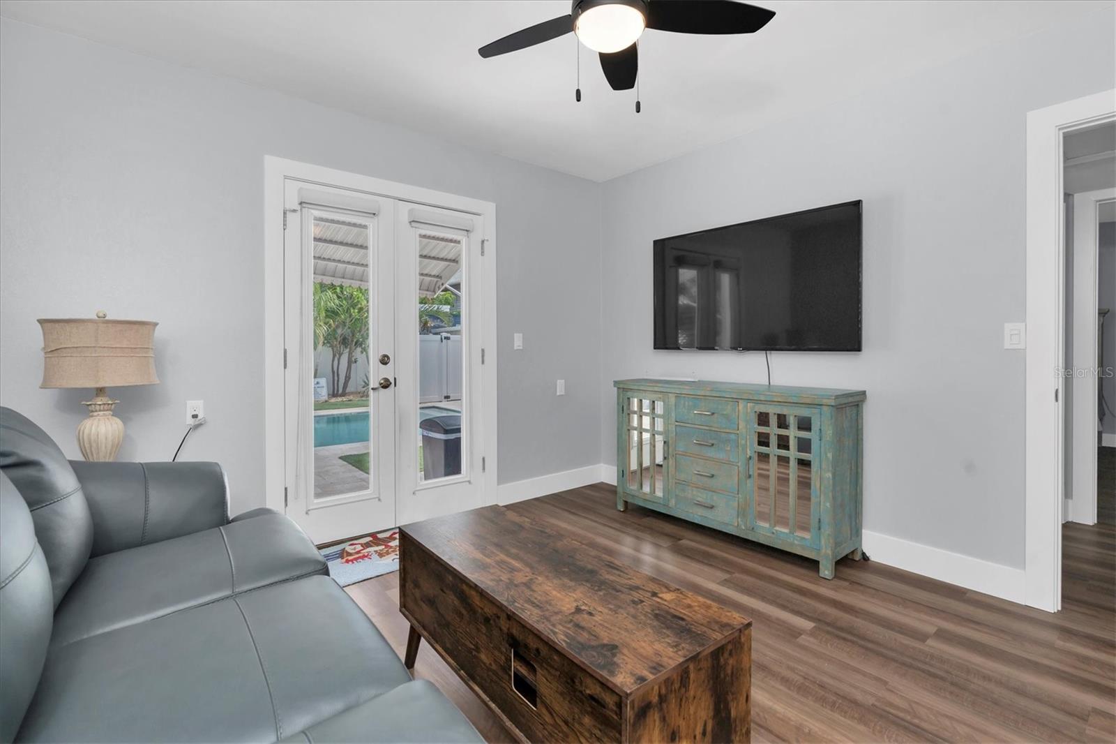 Image 5 of 32 For 528 77th Avenue