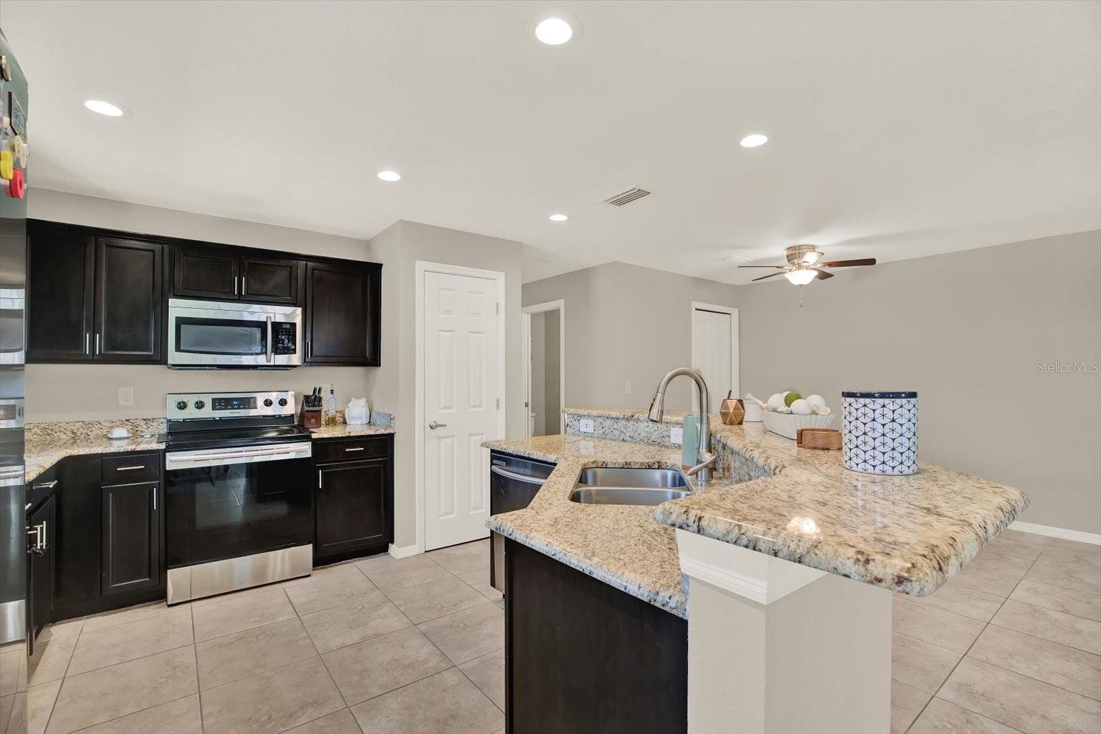Image 7 of 18 For 13103 Logan Captiva Lane