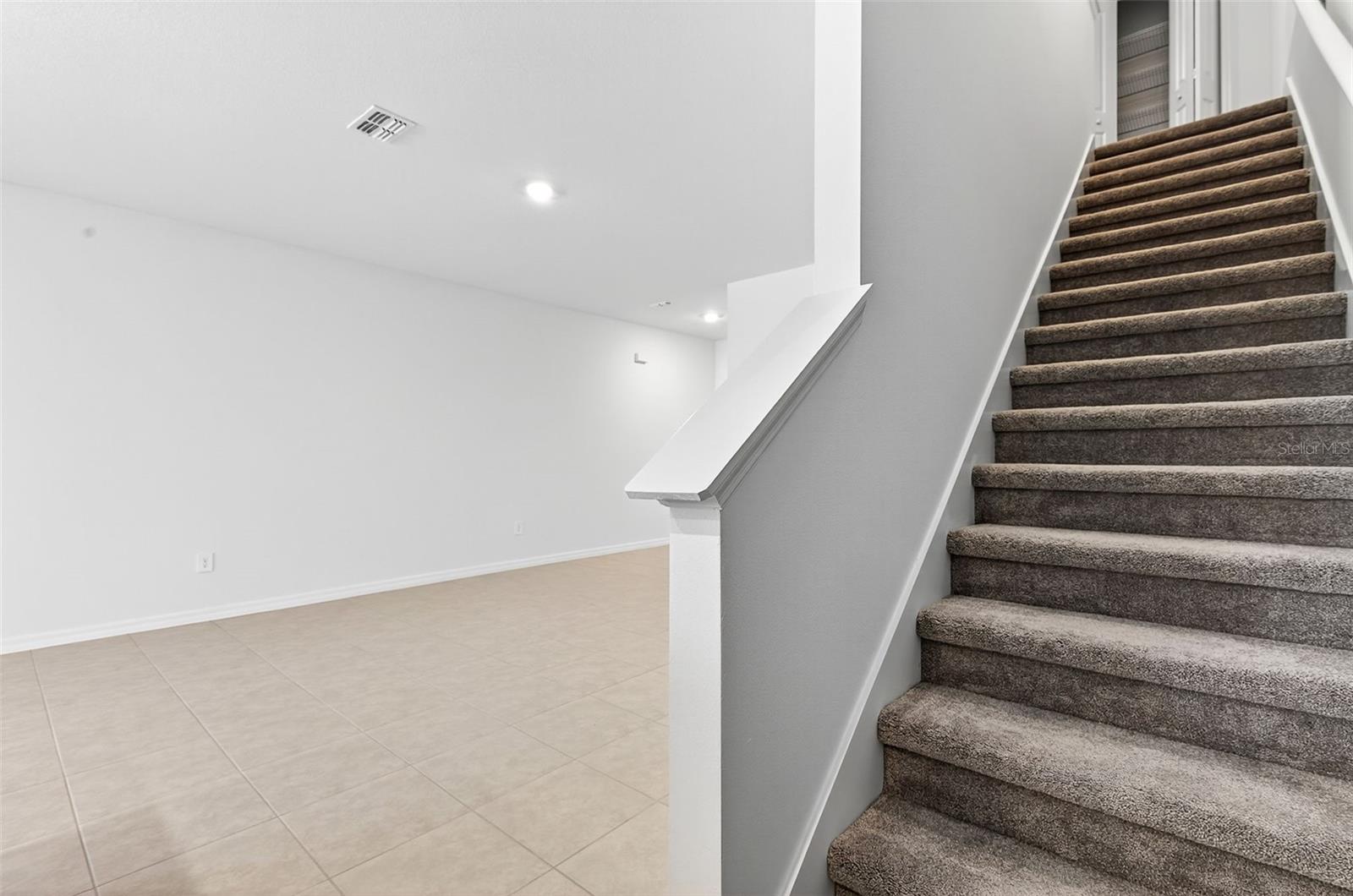 Image 17 of 41 For 11075 65th Terrace E