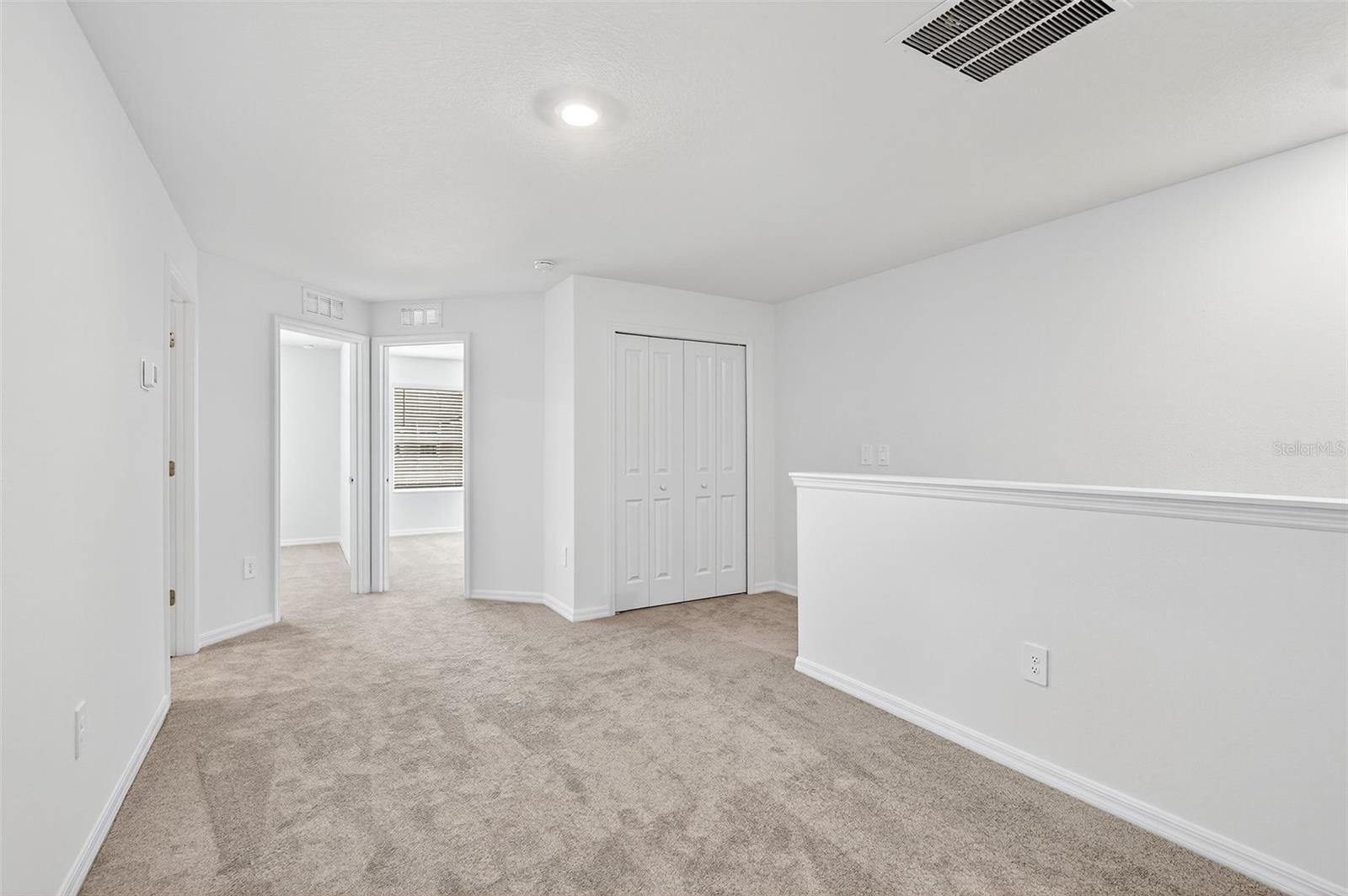 Image 19 of 41 For 11075 65th Terrace E