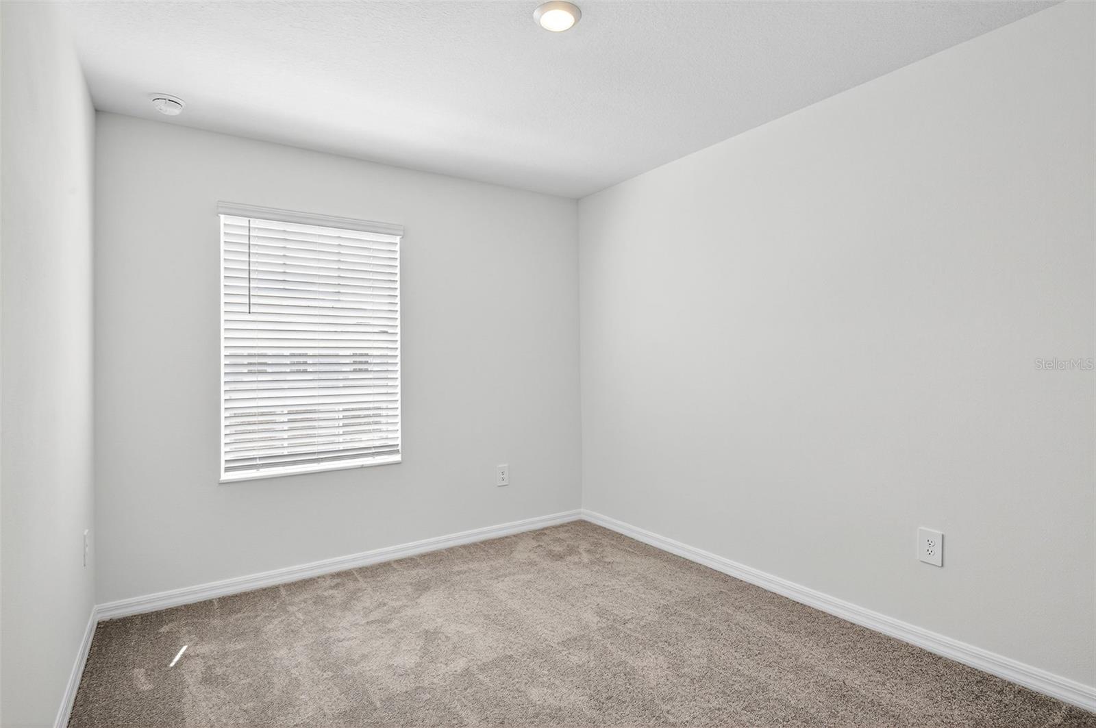 Image 21 of 41 For 11075 65th Terrace E