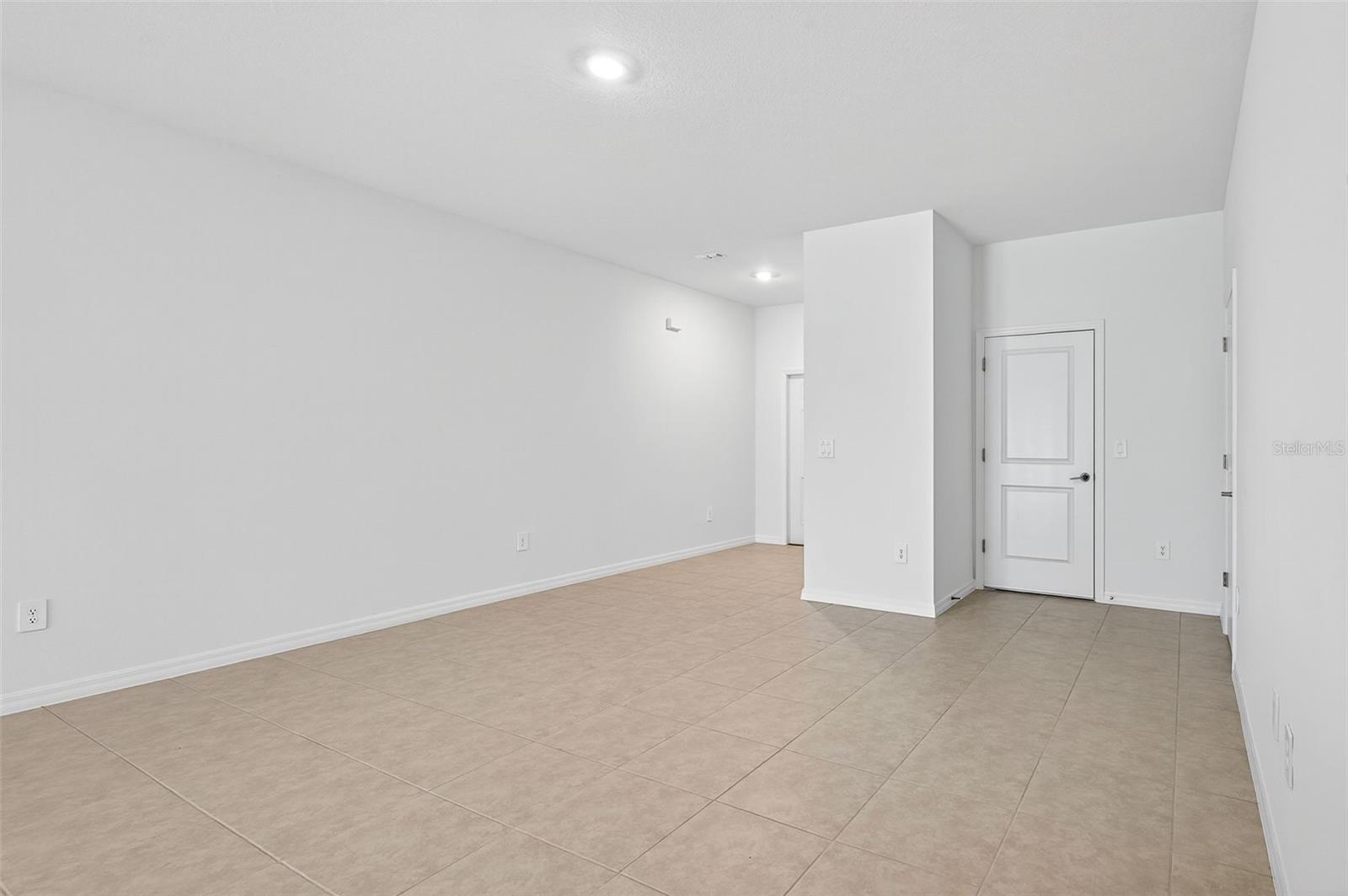 Image 7 of 41 For 11075 65th Terrace E