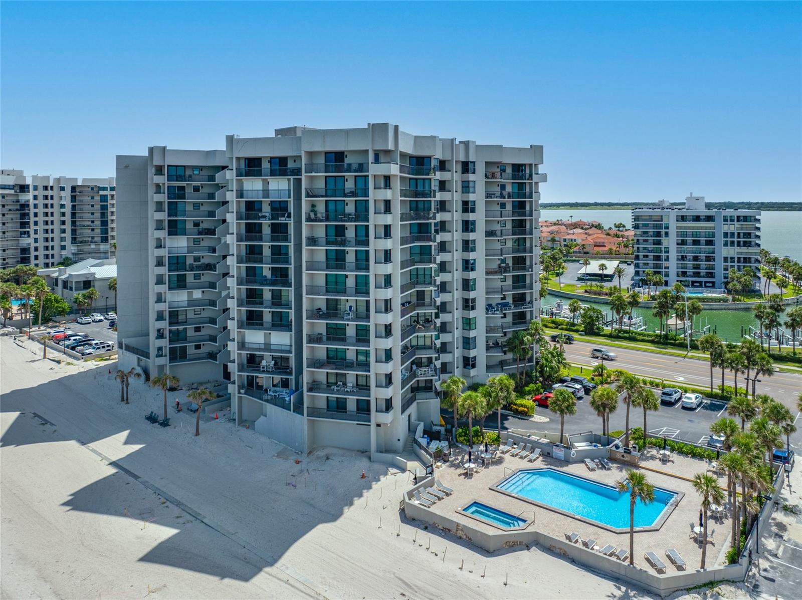 Image 12 of 81 For 1660 Gulf Boulevard 1001