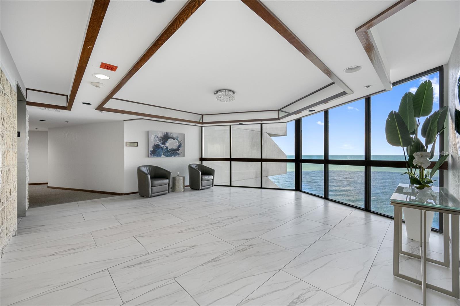 Image 14 of 81 For 1660 Gulf Boulevard 1001