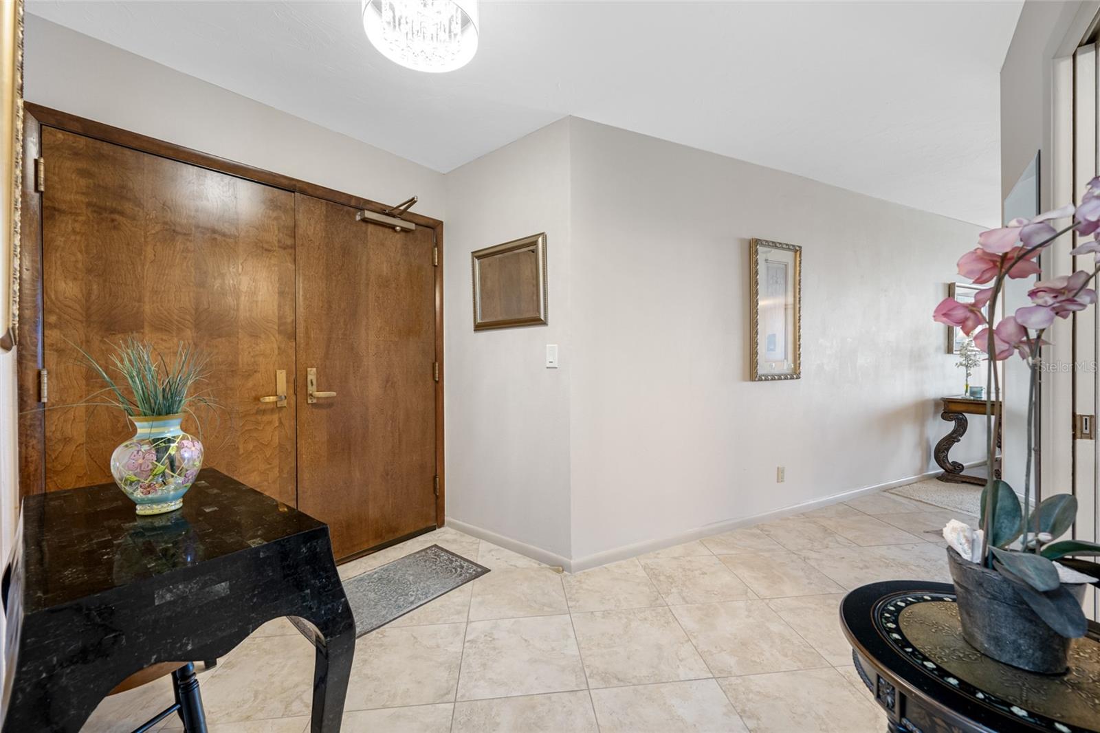 Image 16 of 81 For 1660 Gulf Boulevard 1001