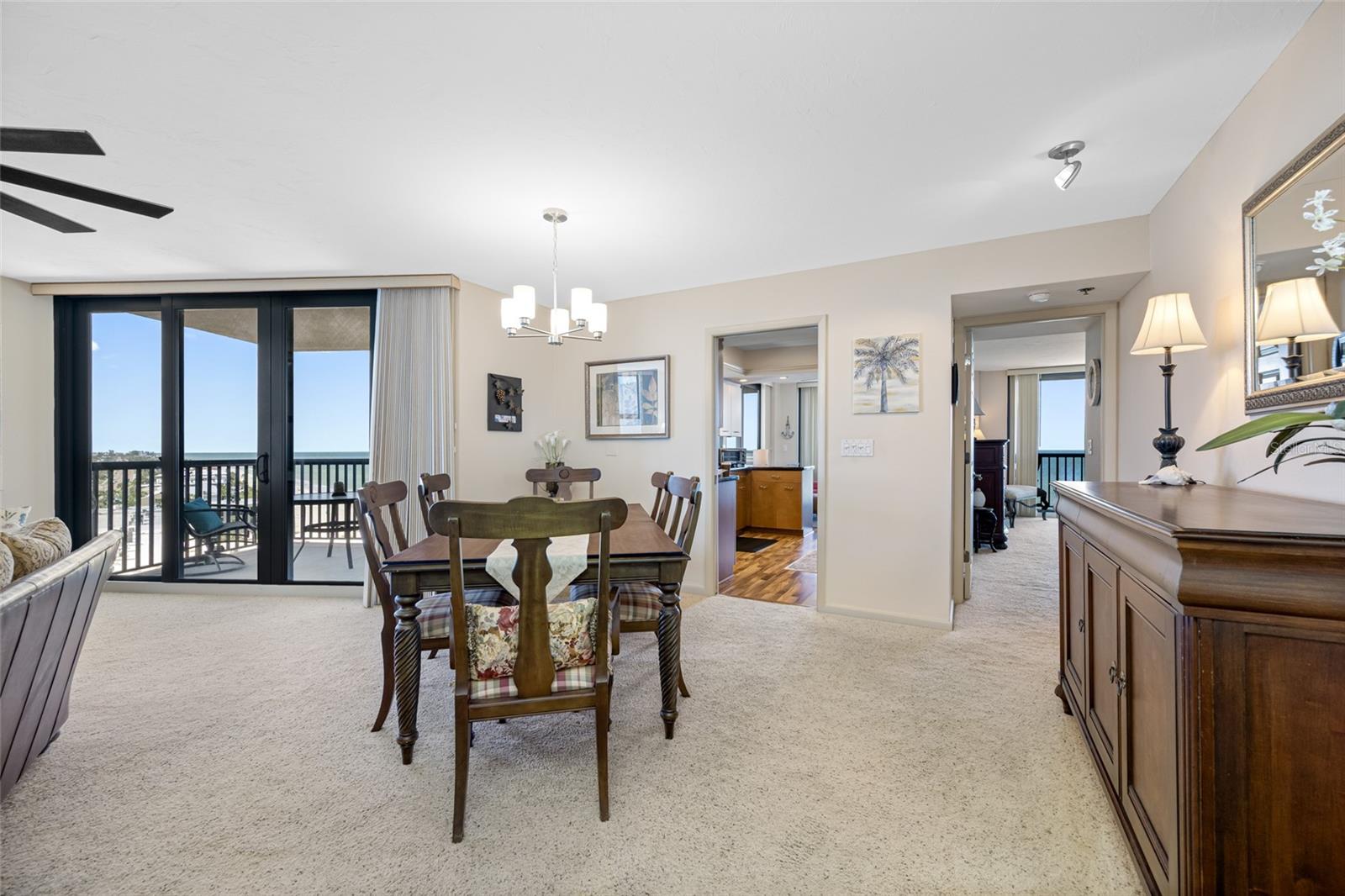 Image 22 of 81 For 1660 Gulf Boulevard 1001