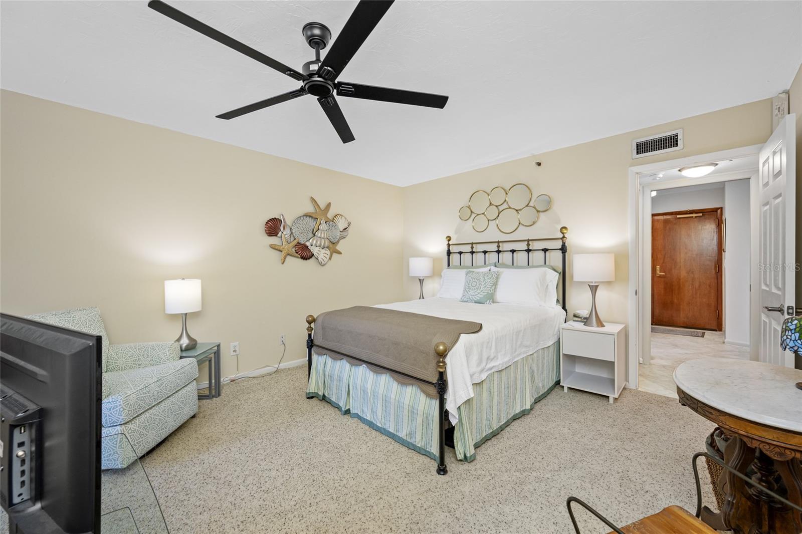 Image 43 of 81 For 1660 Gulf Boulevard 1001