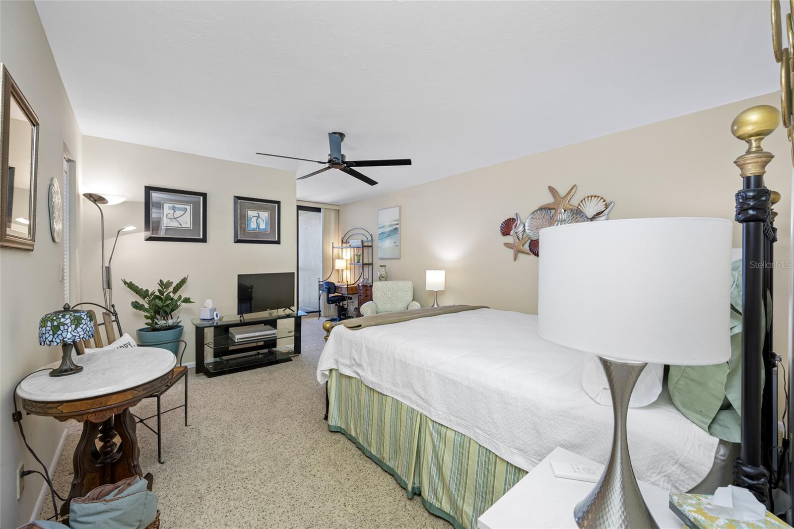 Image 44 of 81 For 1660 Gulf Boulevard 1001
