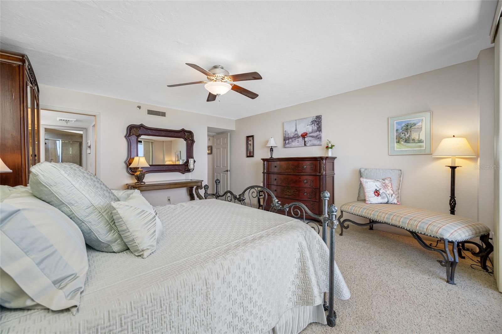 Image 49 of 81 For 1660 Gulf Boulevard 1001