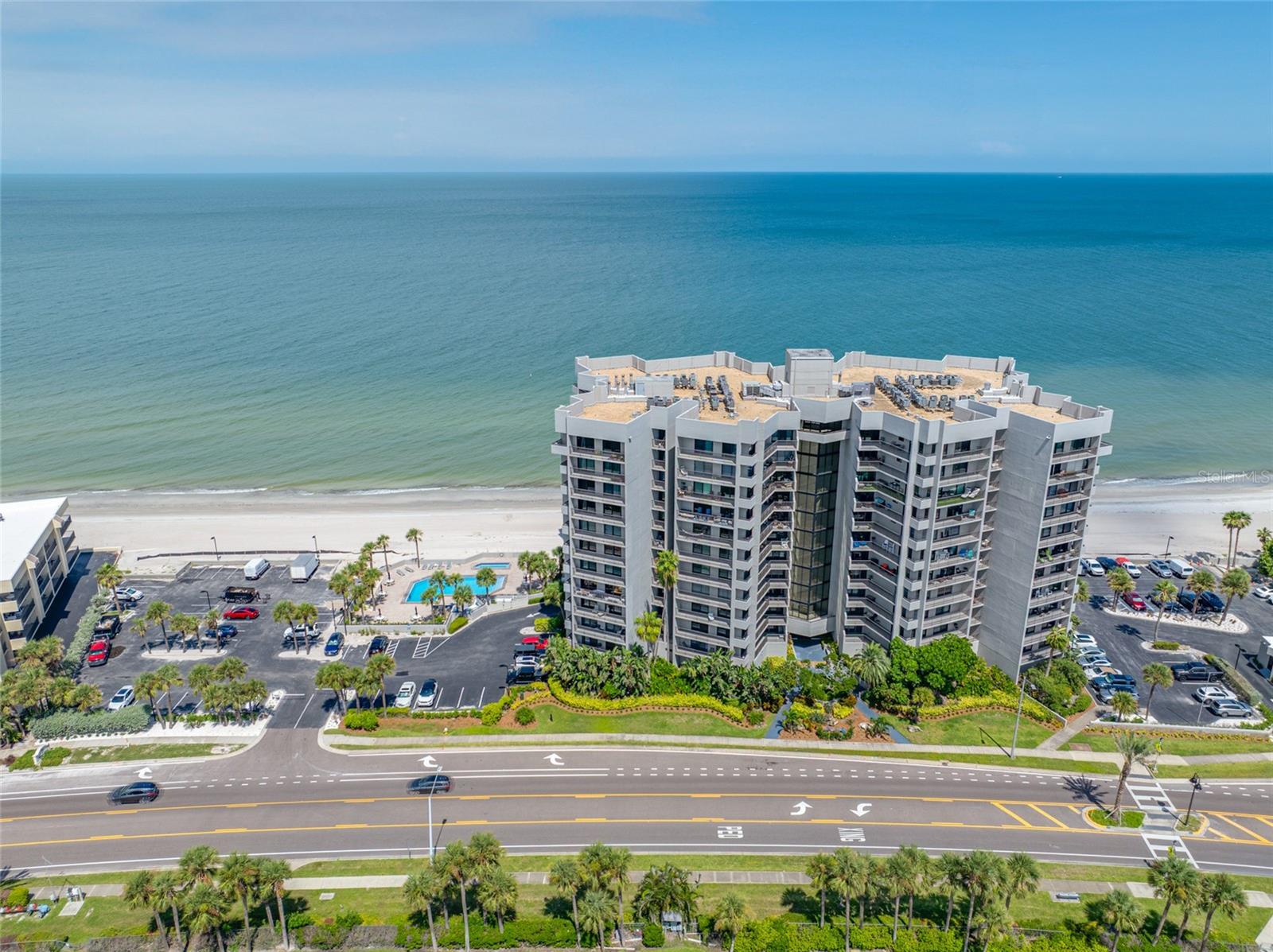 Image 5 of 81 For 1660 Gulf Boulevard 1001
