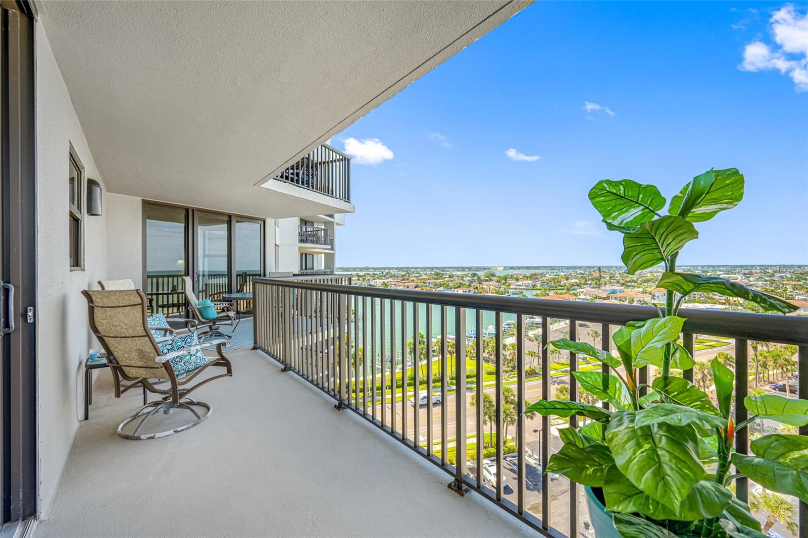 Image 56 of 81 For 1660 Gulf Boulevard 1001
