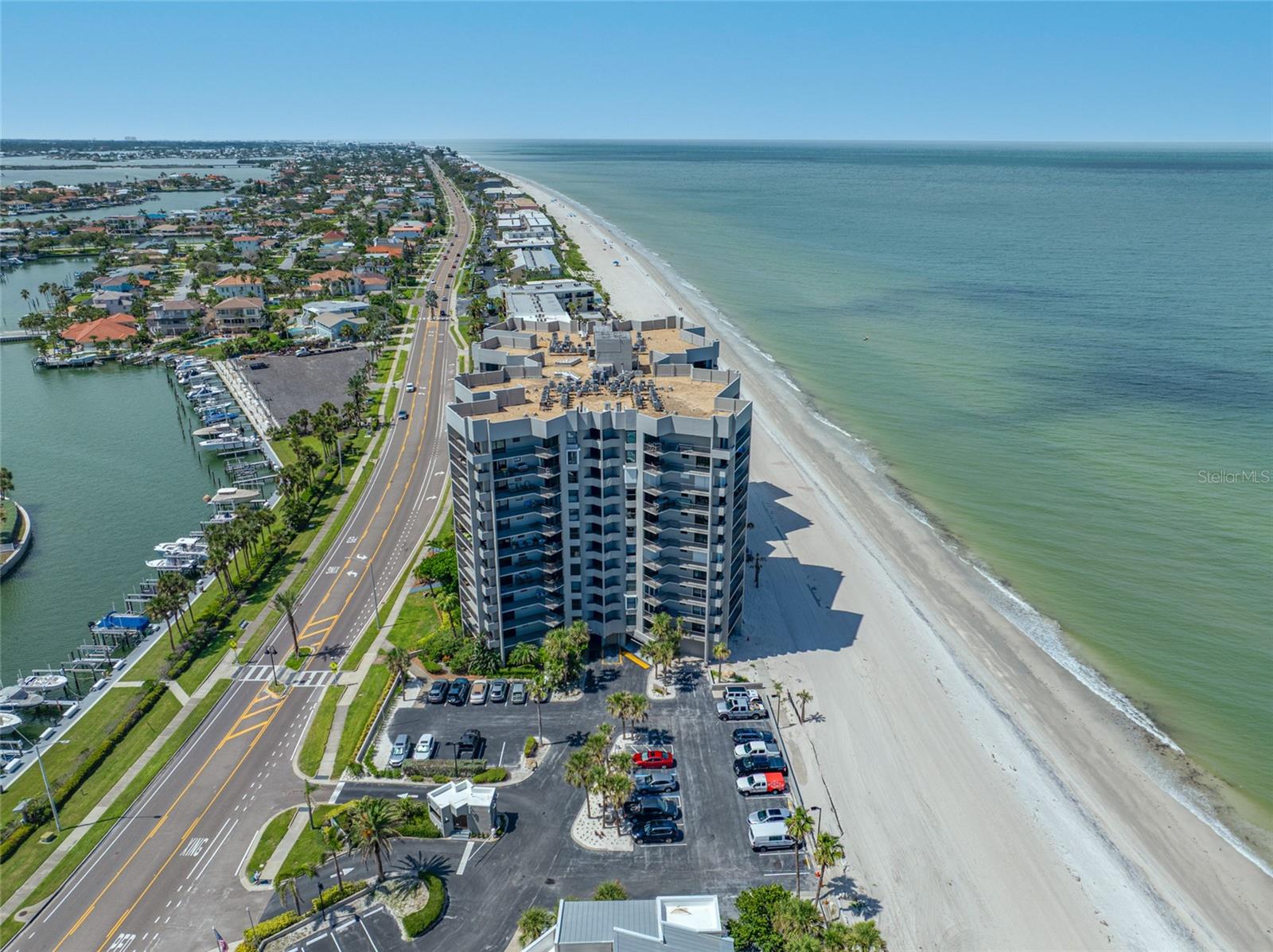 Image 6 of 81 For 1660 Gulf Boulevard 1001