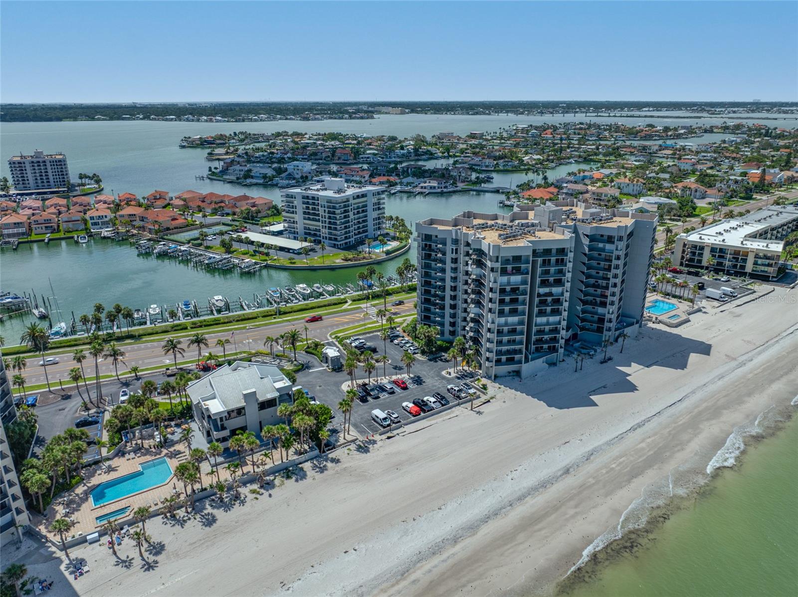 Image 7 of 81 For 1660 Gulf Boulevard 1001