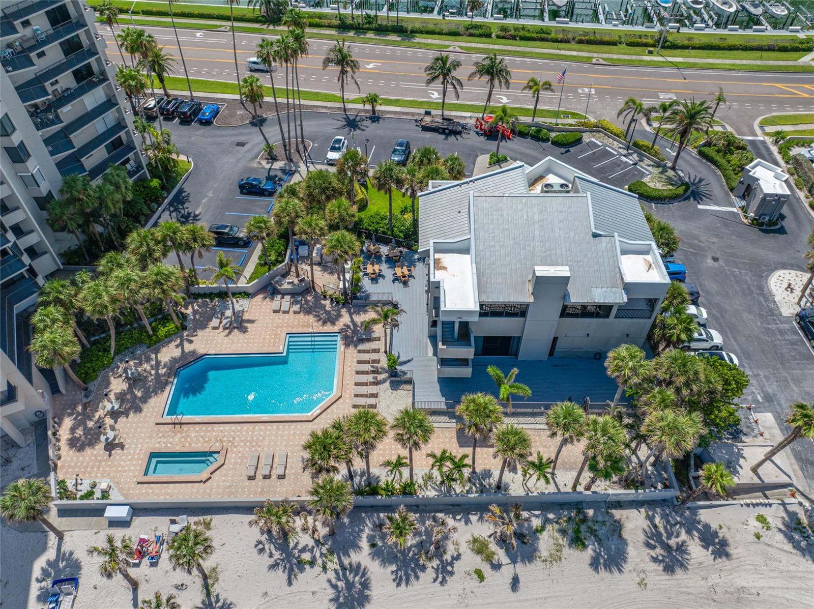 Image 8 of 81 For 1660 Gulf Boulevard 1001
