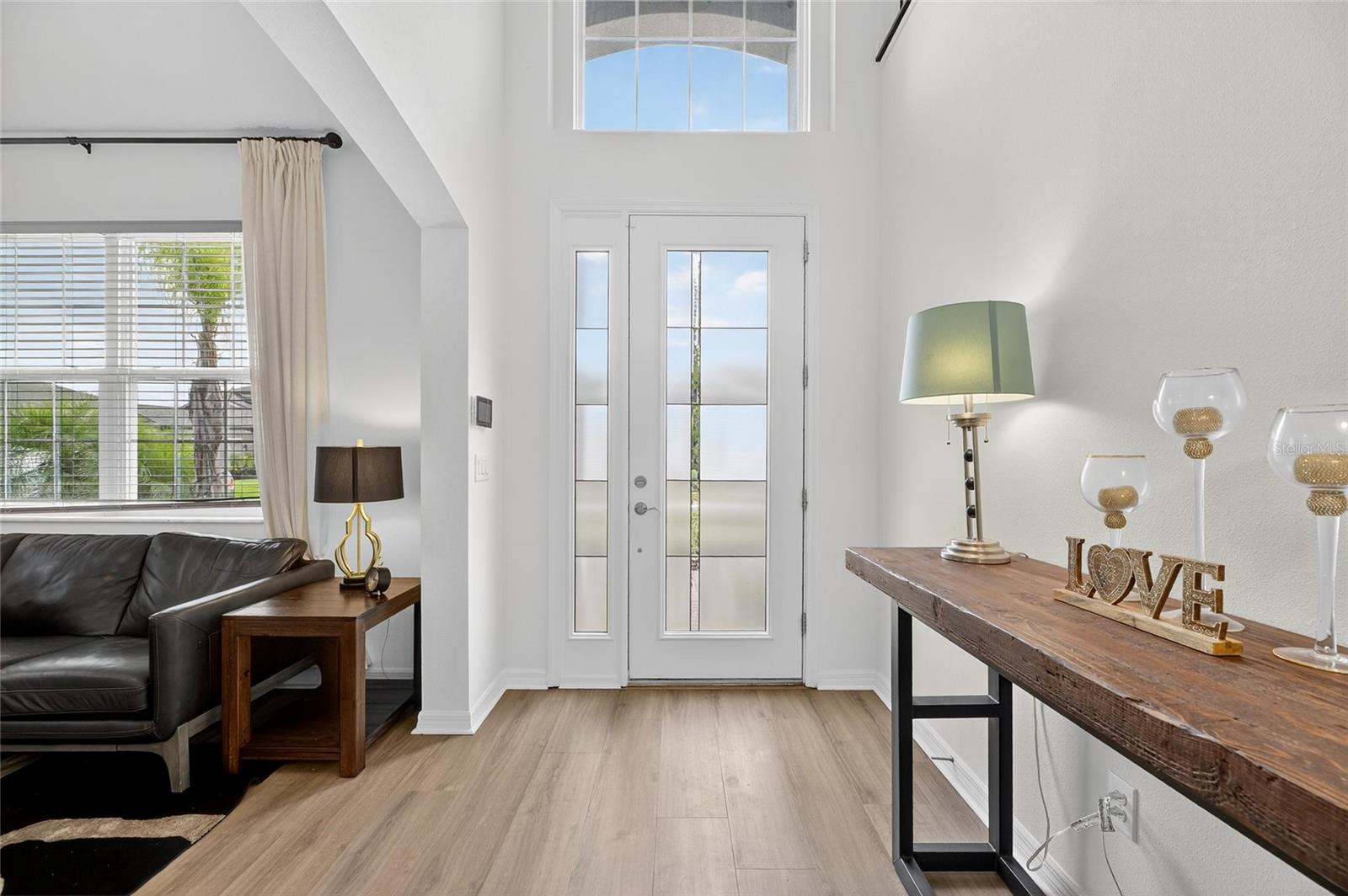 Image 11 of 93 For 10831 Sundrift Drive