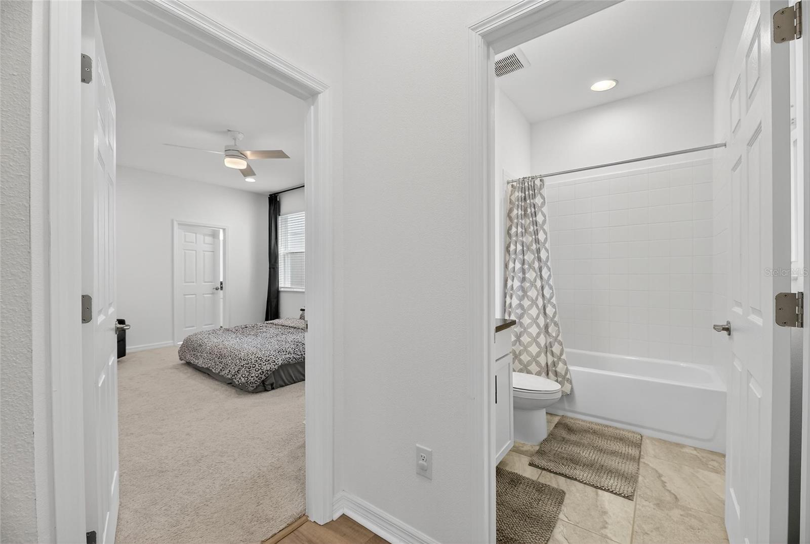 Image 38 of 93 For 10831 Sundrift Drive