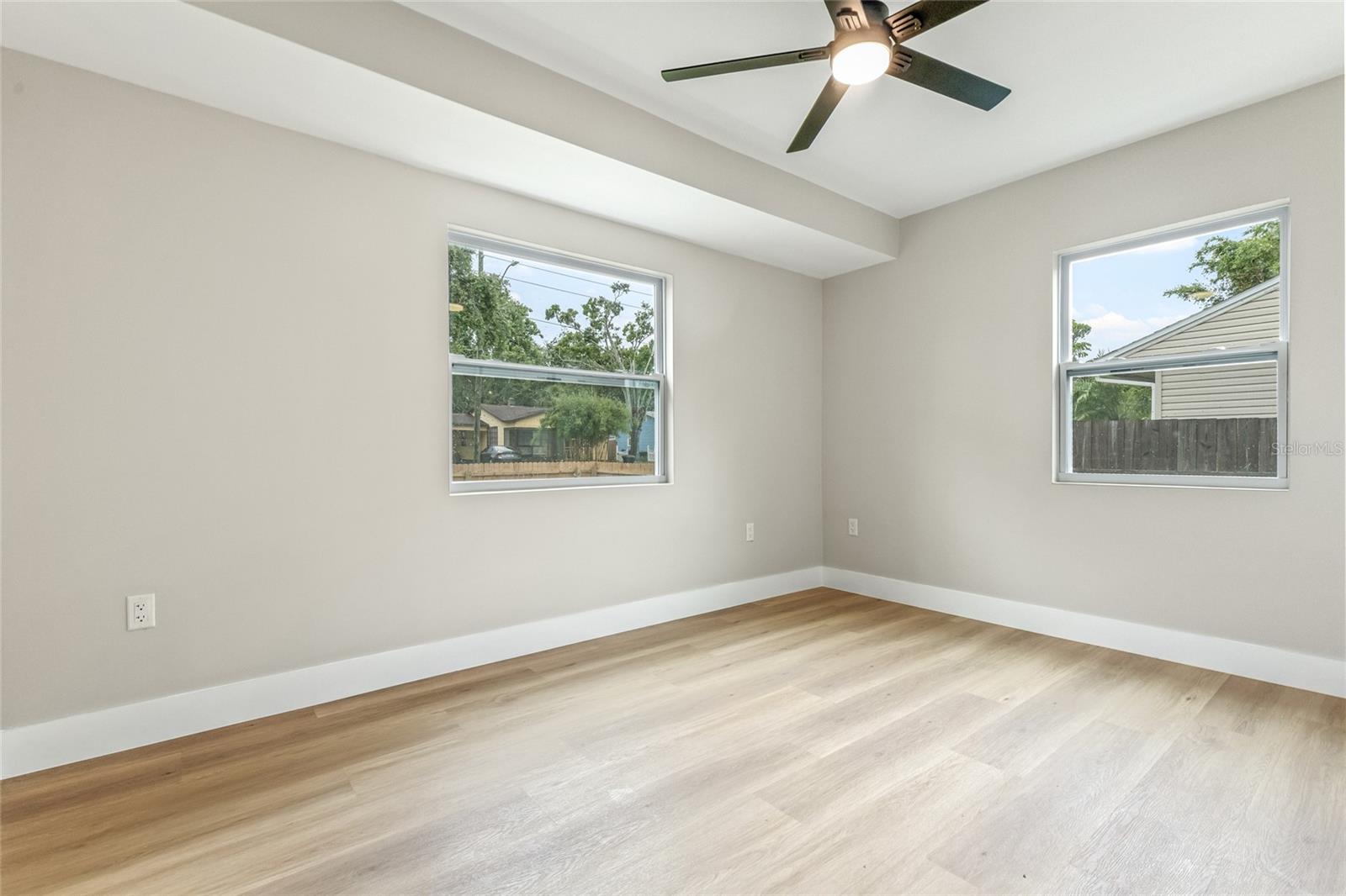 Image 19 of 31 For 731 38th Avenue N