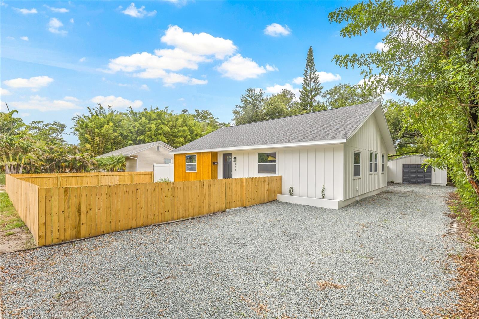 Image 2 of 31 For 731 38th Avenue N