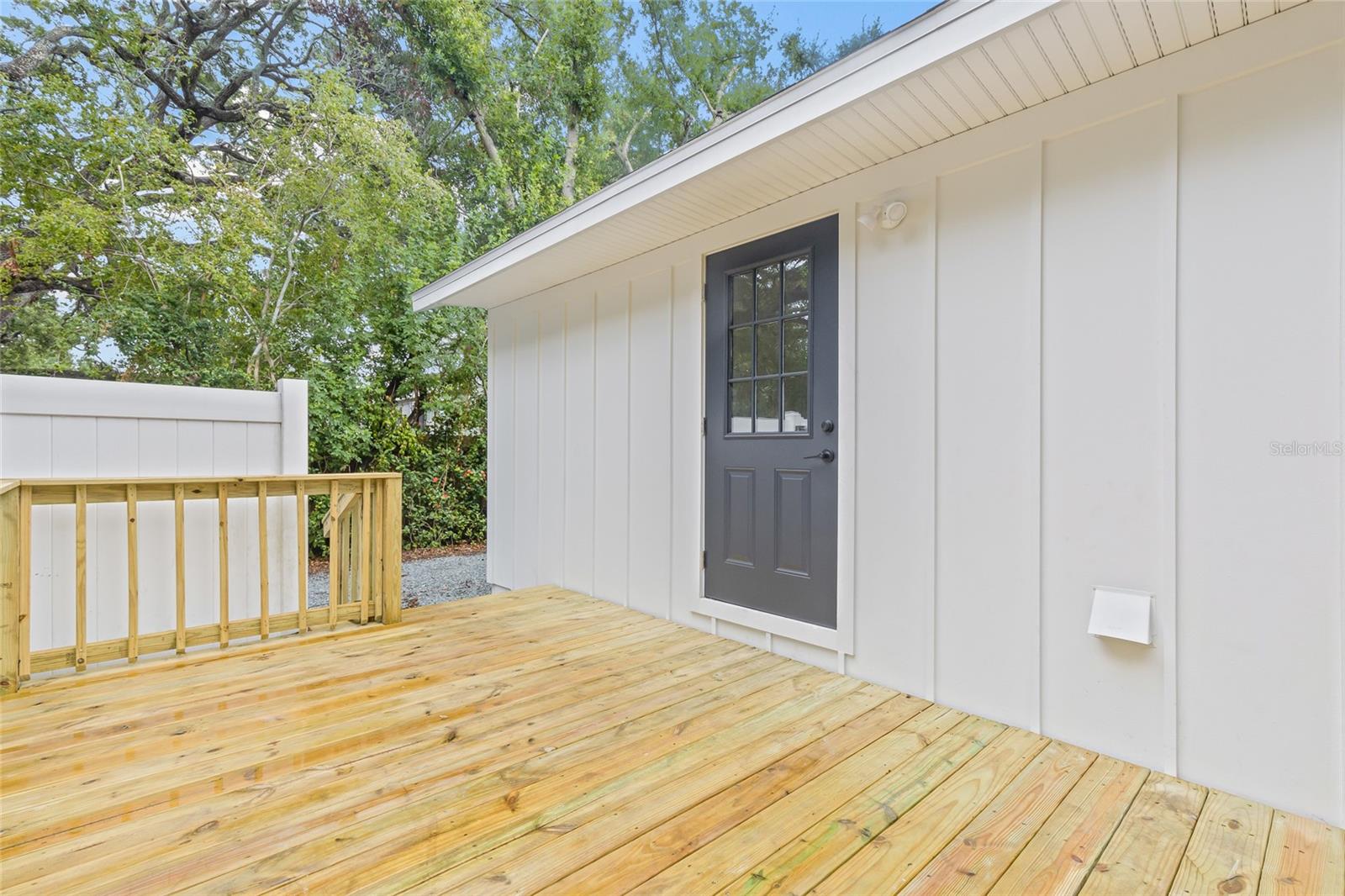 Image 27 of 31 For 731 38th Avenue N
