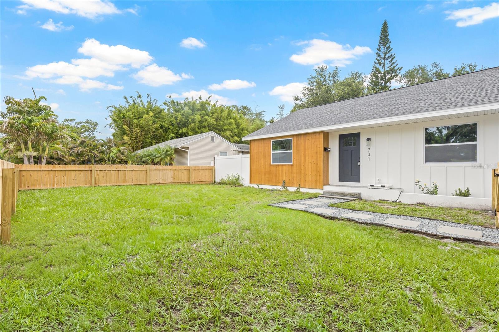 Image 28 of 31 For 731 38th Avenue N