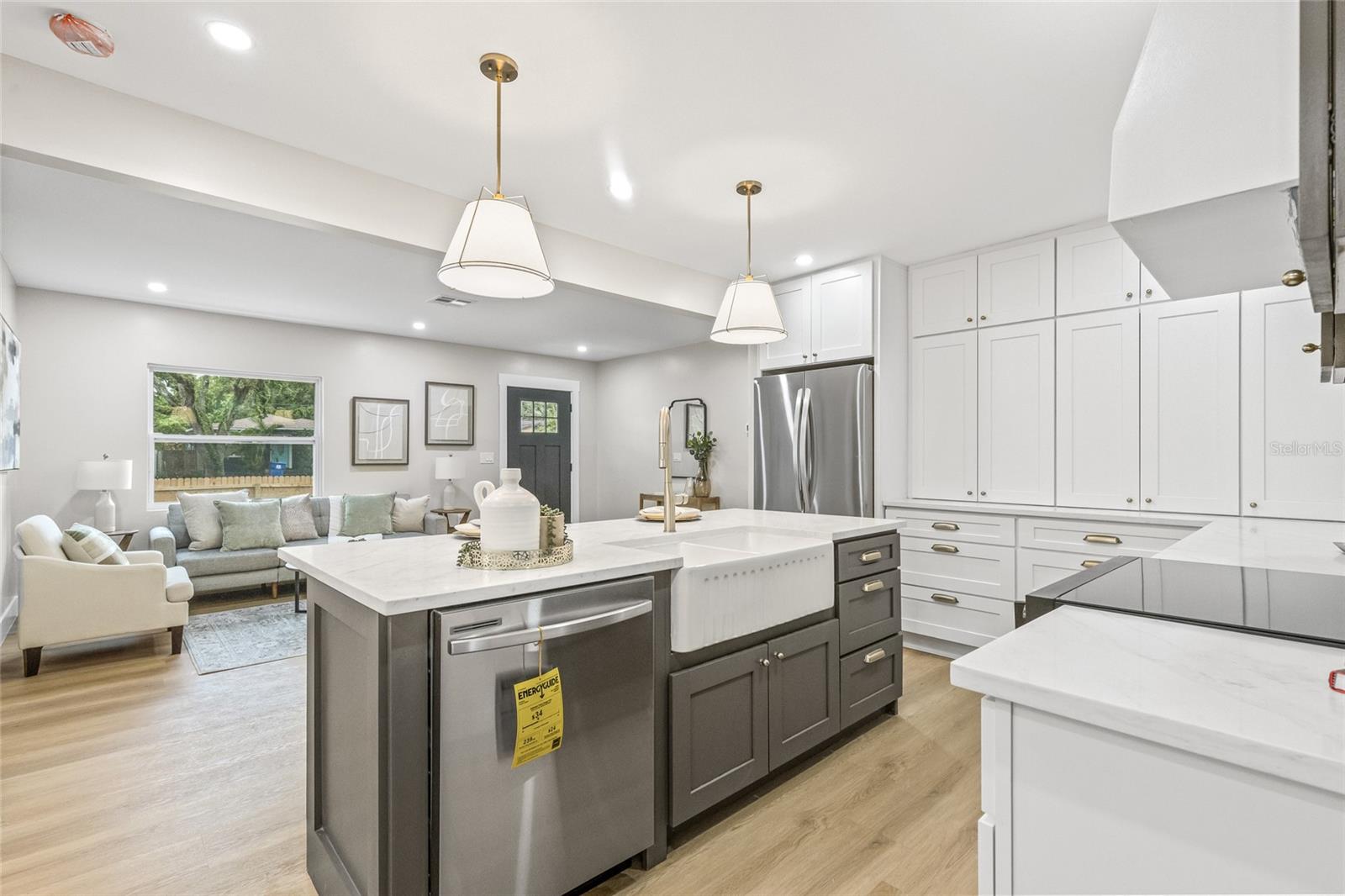 Image 9 of 31 For 731 38th Avenue N