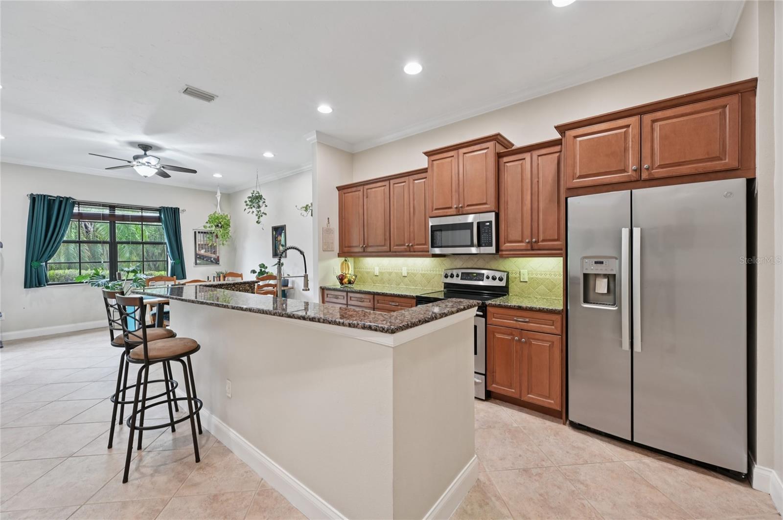 Image 11 of 58 For 6107 25th Street E
