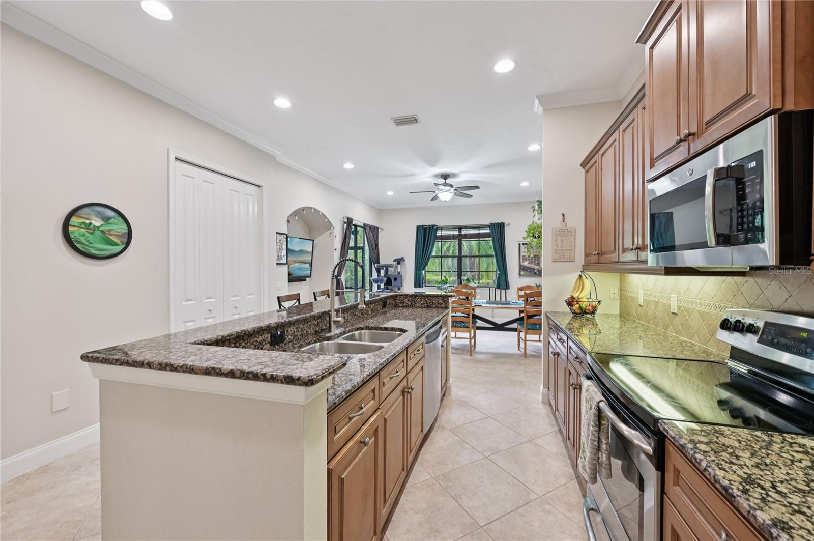 Image 15 of 58 For 6107 25th Street E