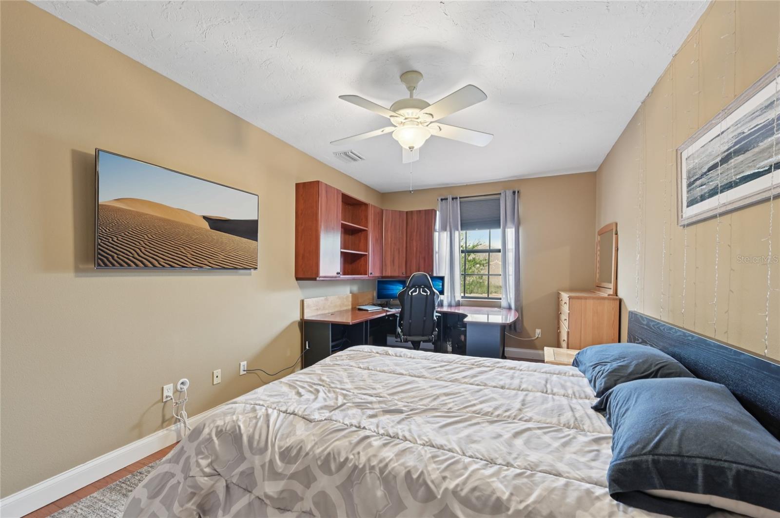 Image 26 of 58 For 6107 25th Street E