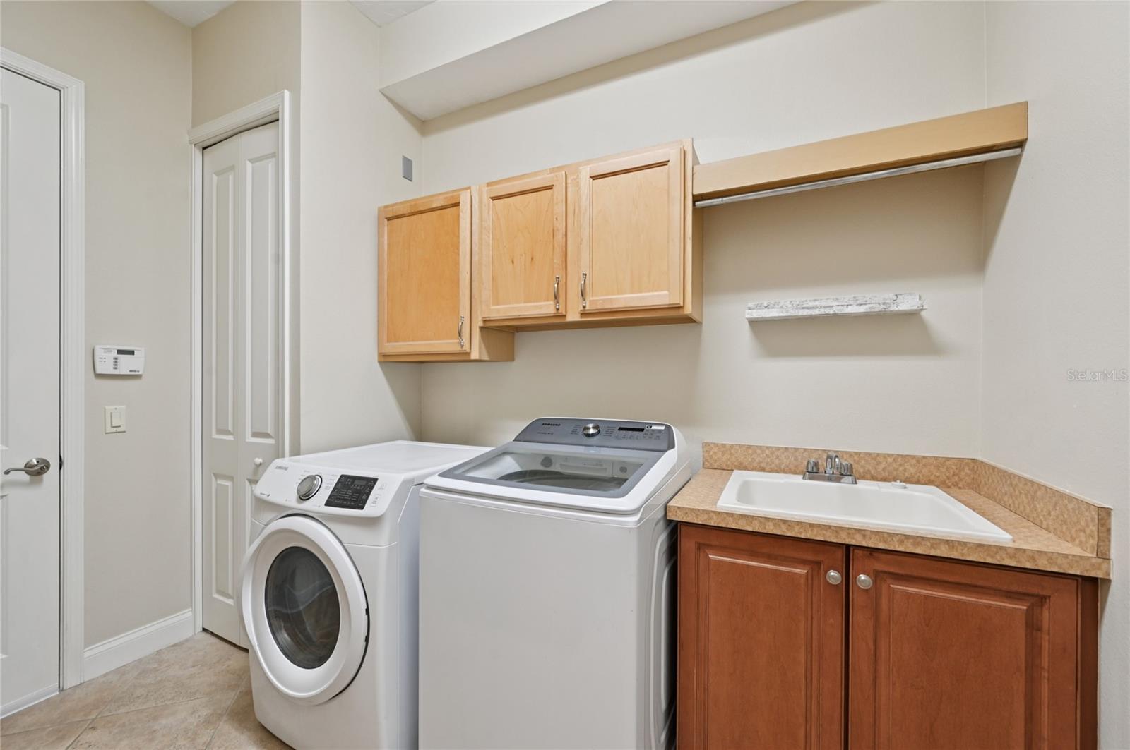Image 33 of 58 For 6107 25th Street E