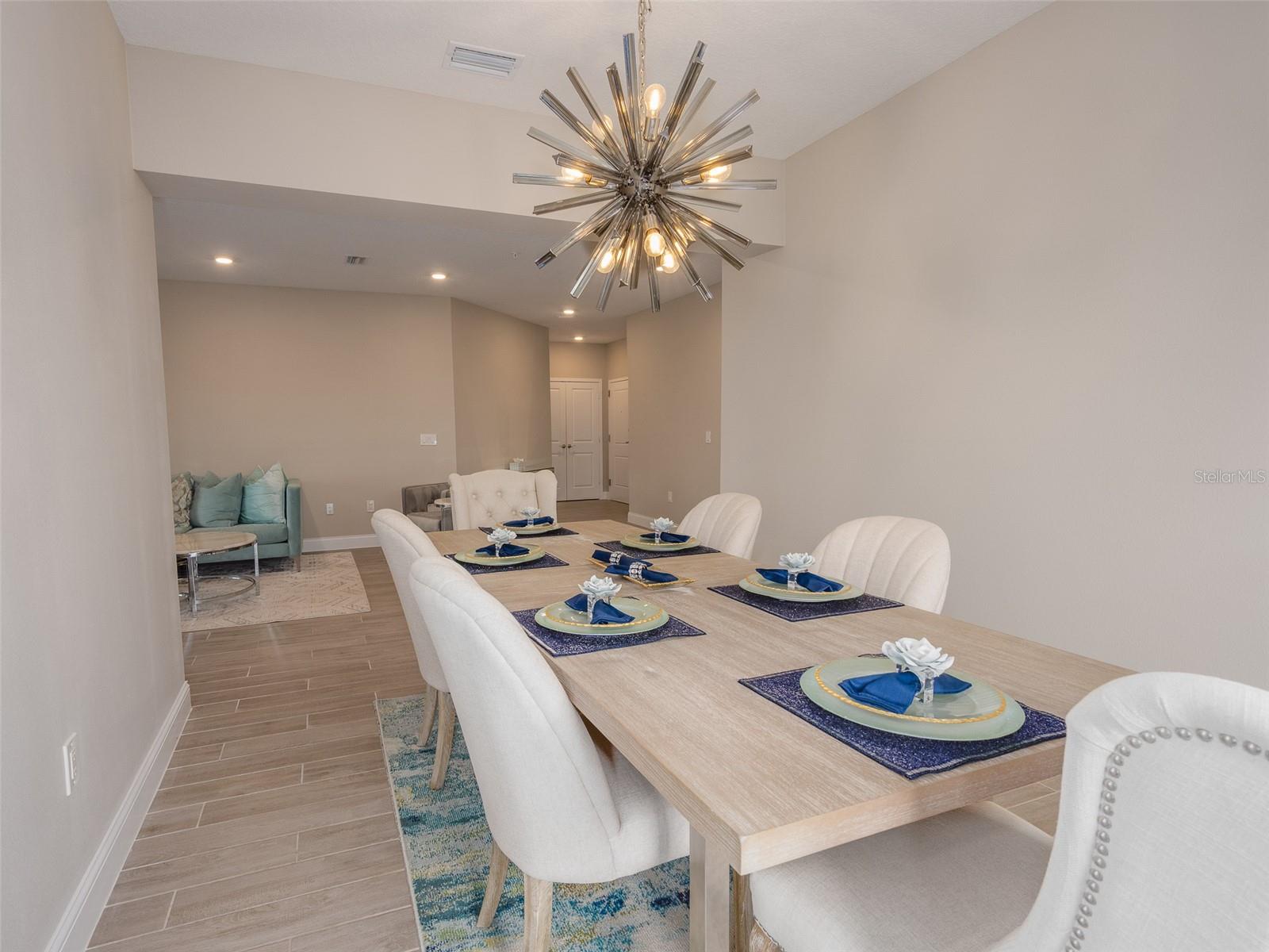 Image 11 of 42 For 7517 Laureate Boulevard 4303