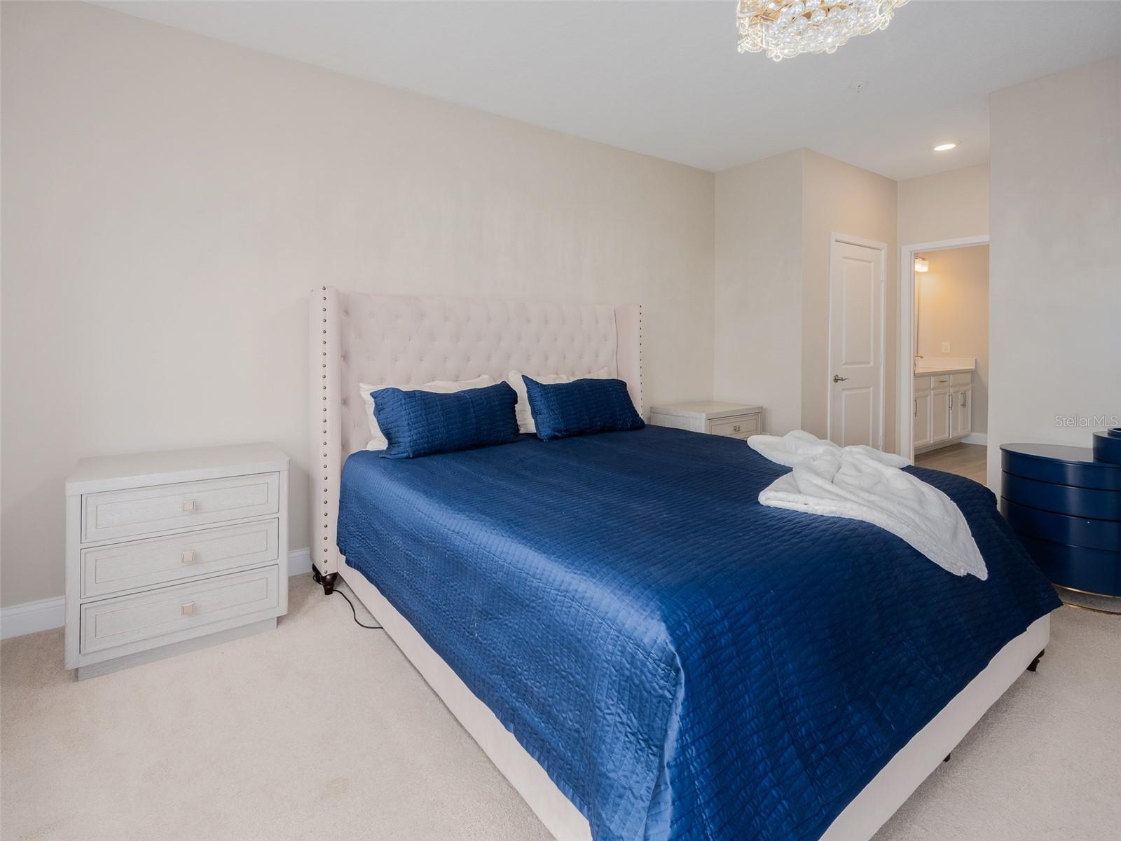 Image 16 of 42 For 7517 Laureate Boulevard 4303