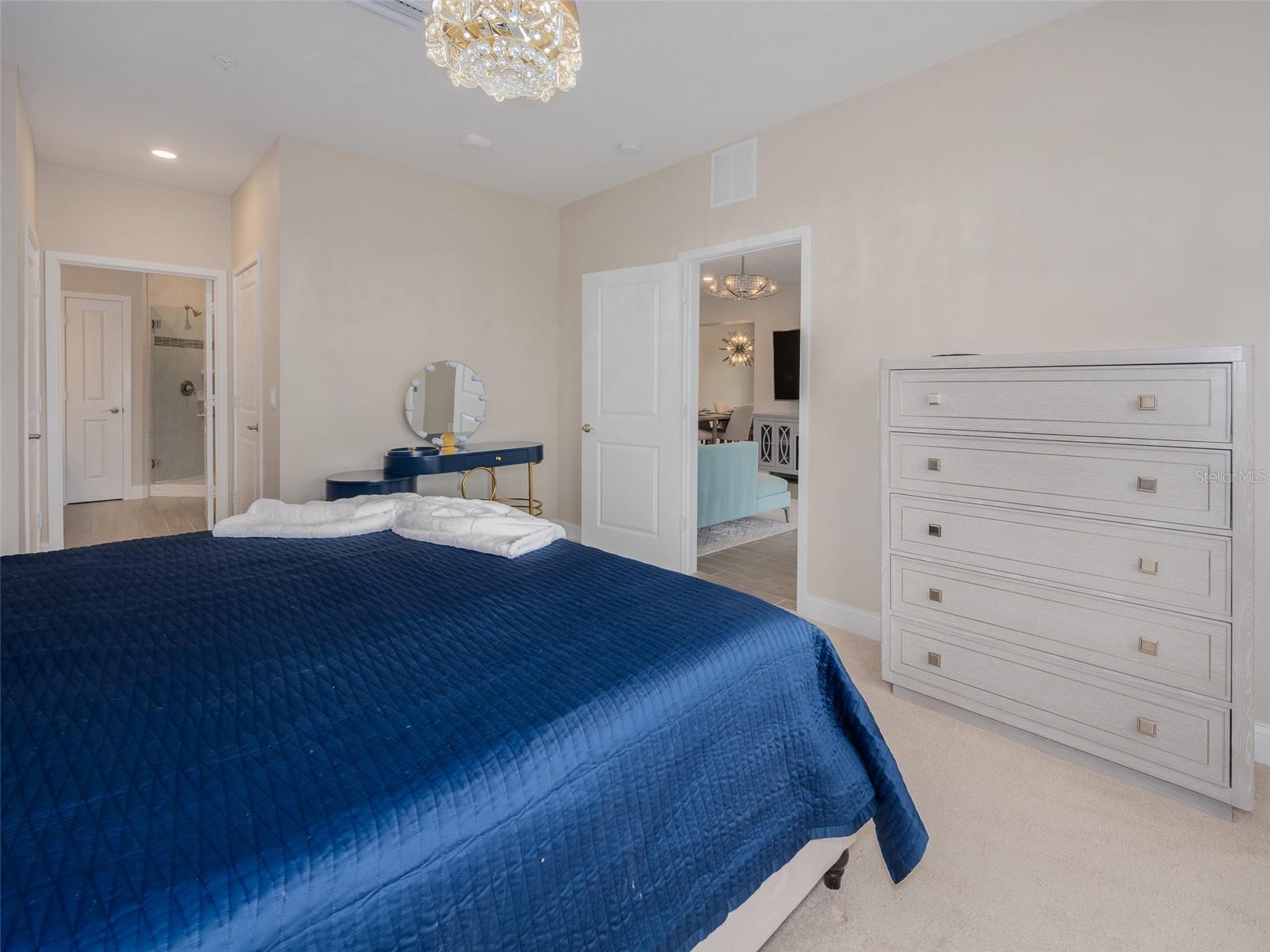 Image 17 of 42 For 7517 Laureate Boulevard 4303