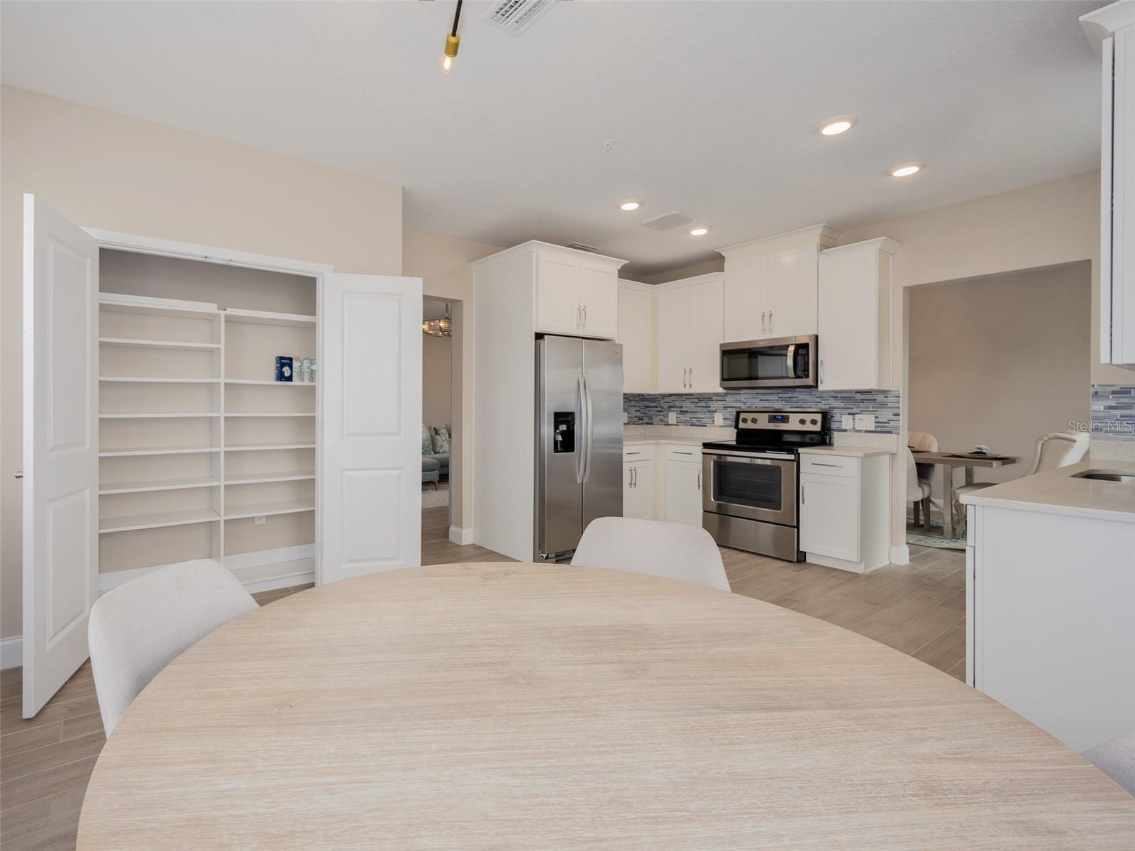 Image 6 of 42 For 7517 Laureate Boulevard 4303