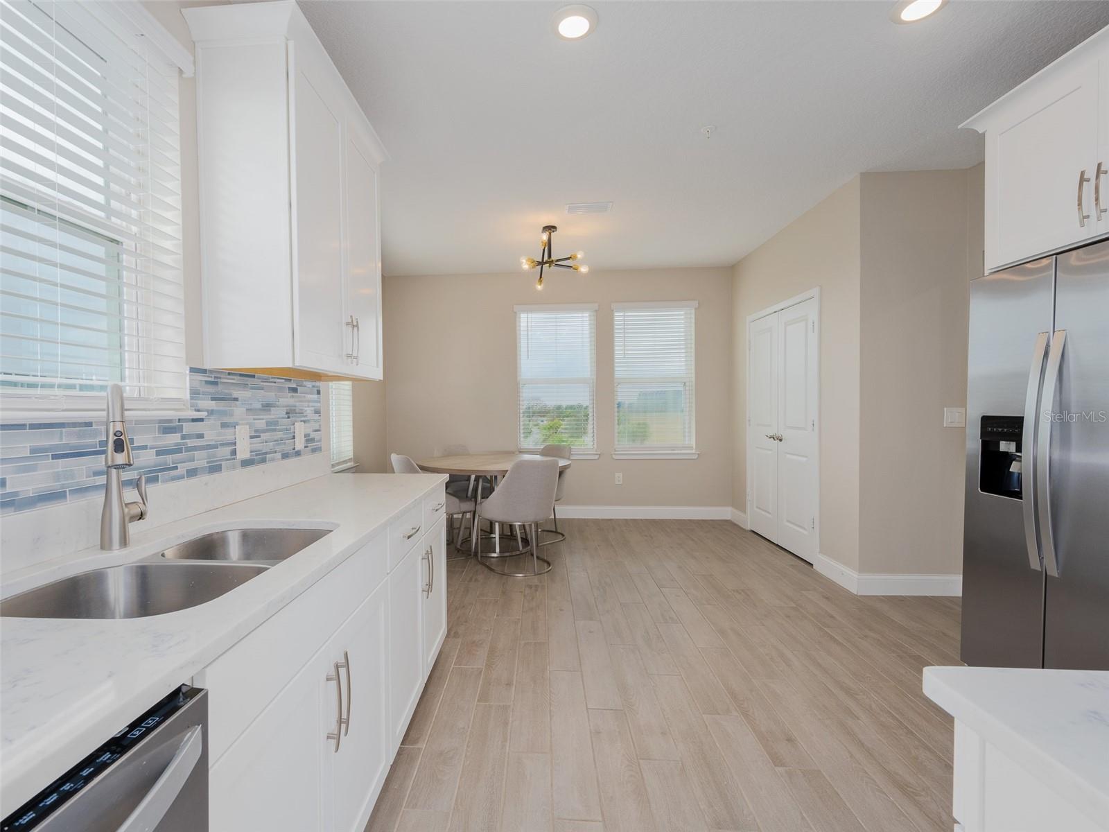 Image 8 of 42 For 7517 Laureate Boulevard 4303